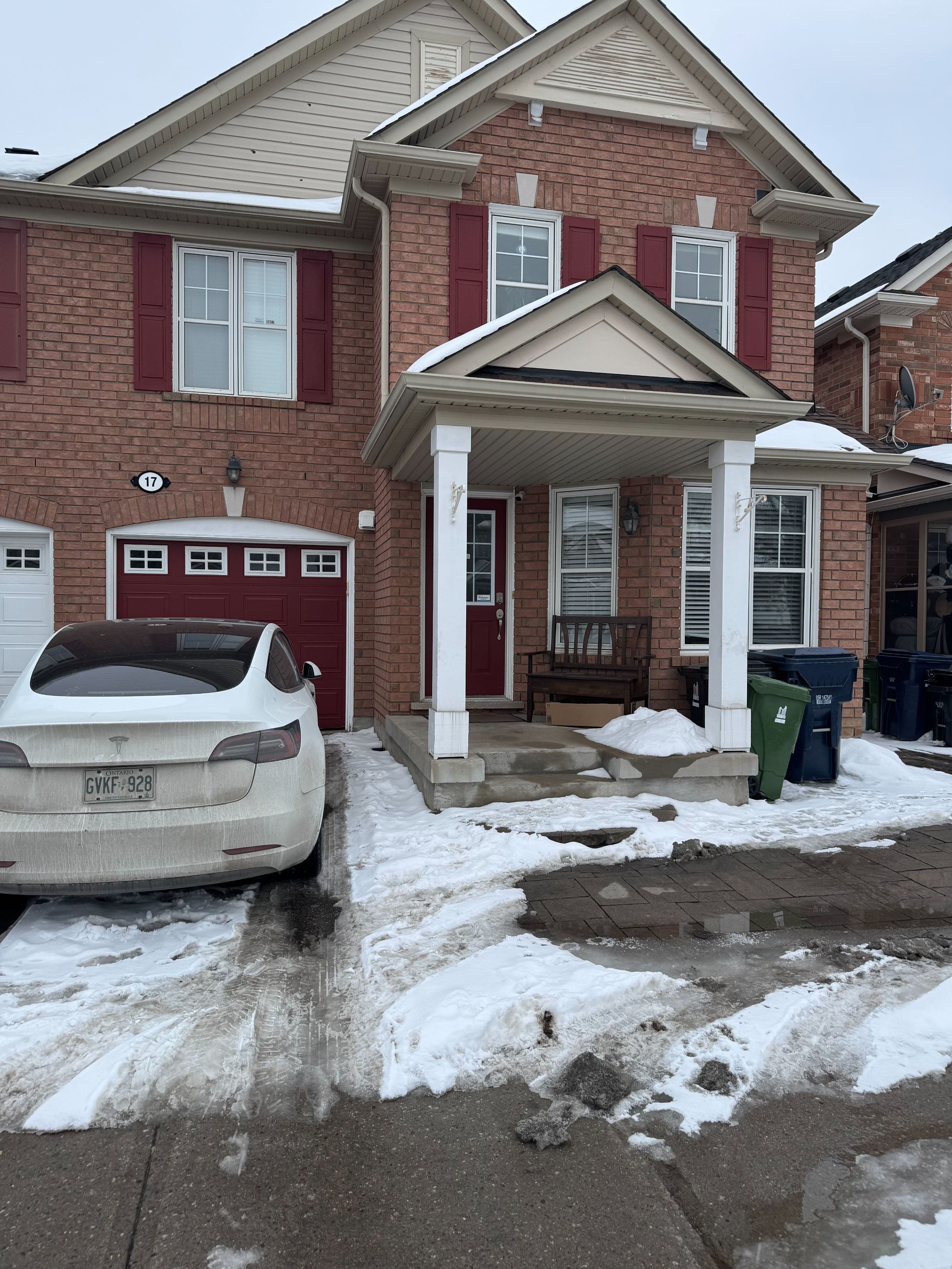 17 Millcar Drive Lower, Toronto E11, ON M1B 6J6