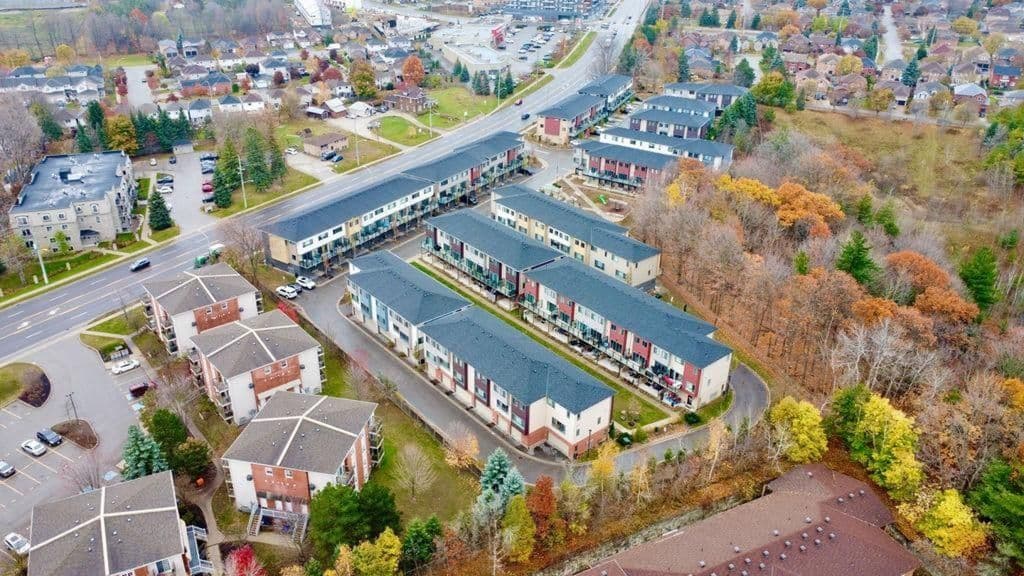 369 Essa Road 48, Barrie, ON L4N 9C8