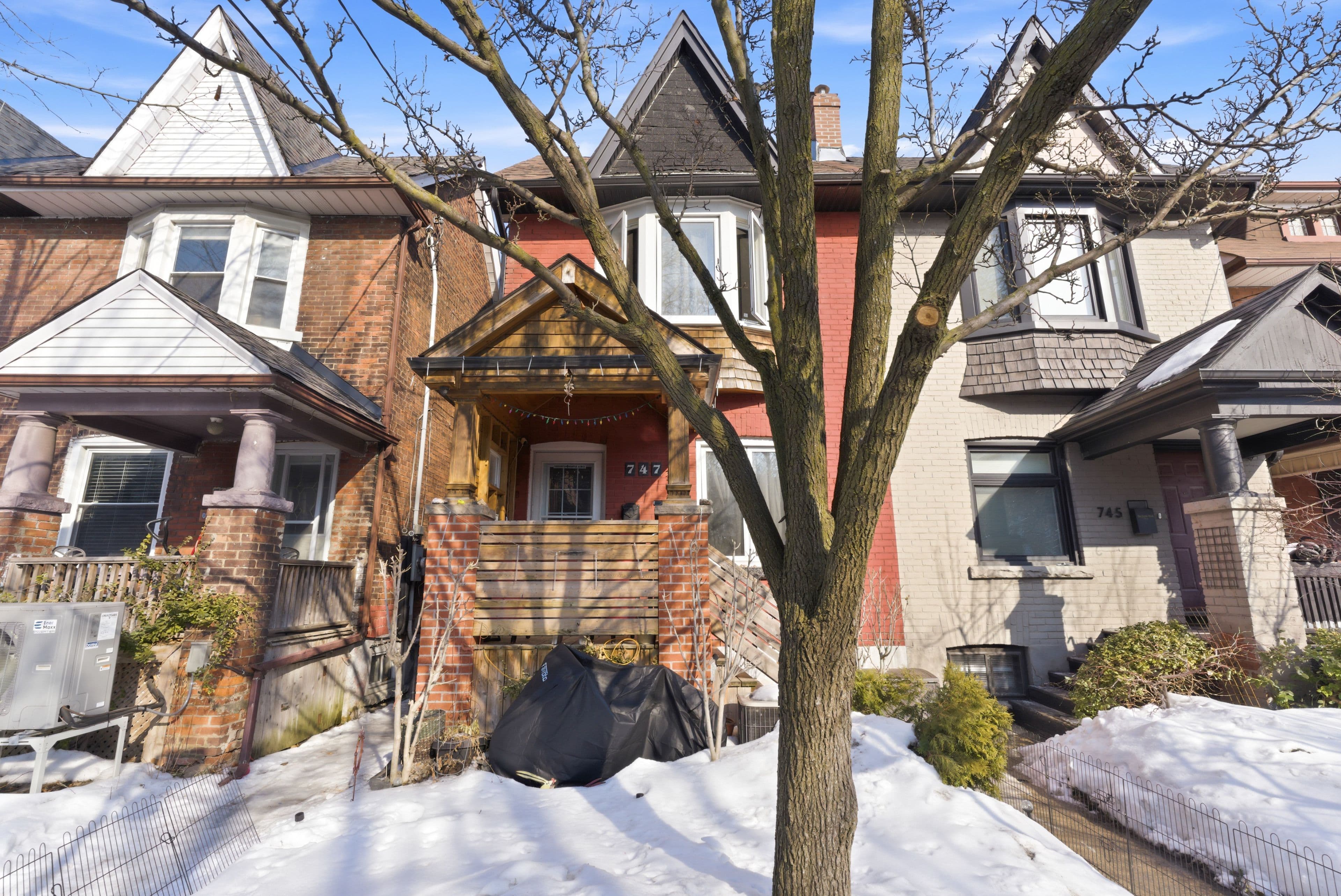 747 Gladstone Avenue, Toronto W02, ON M6H 3J5