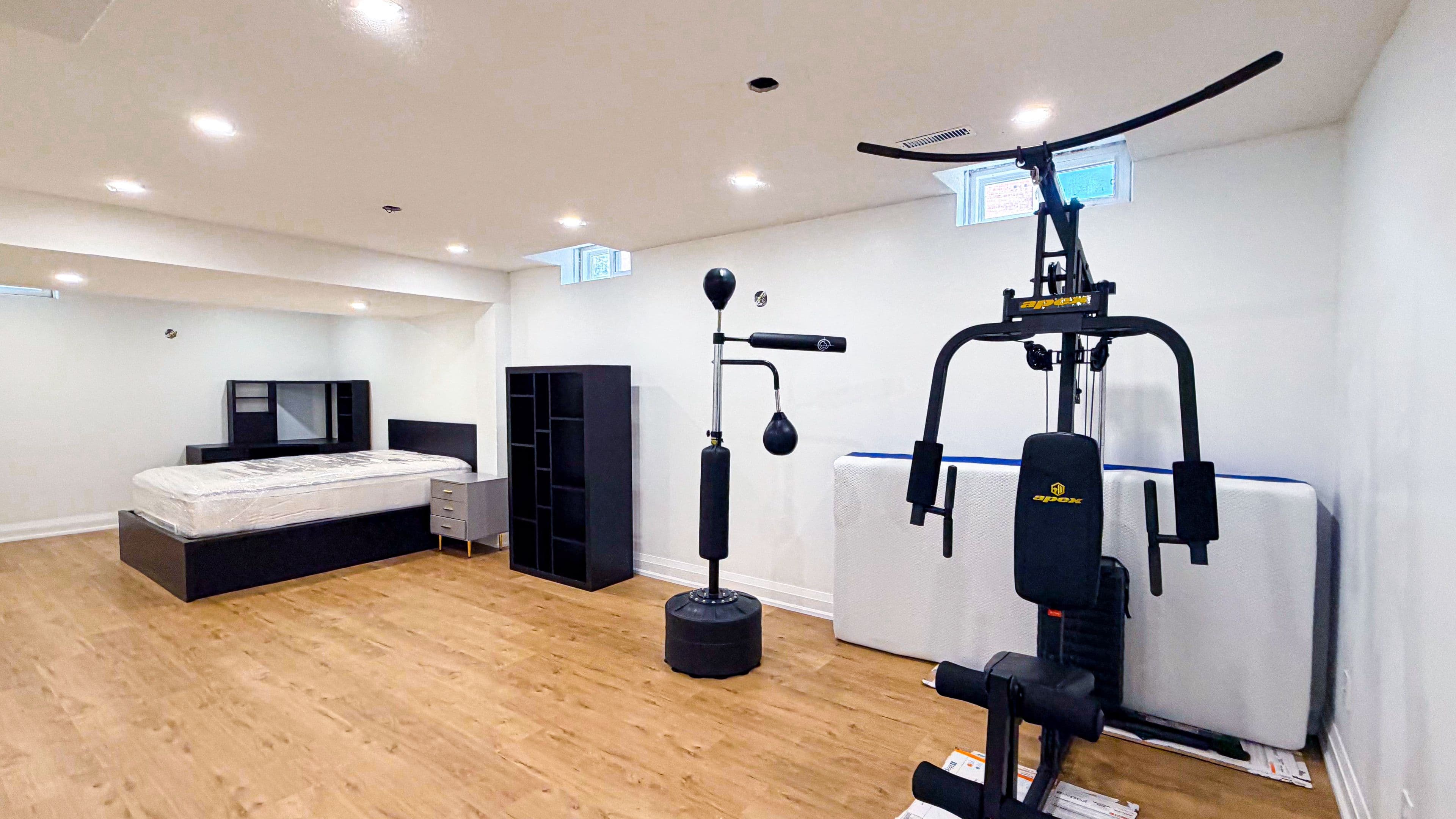 2 Bute Court Lower, Vaughan, ON L6A 1P3