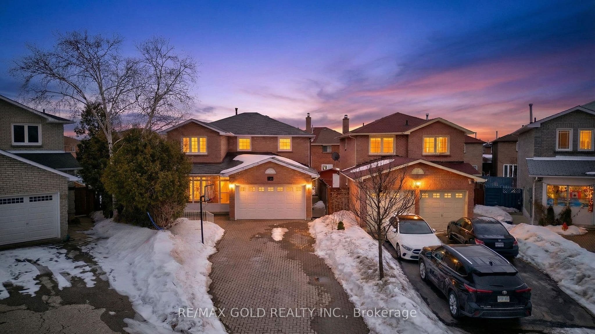 16 Rodwell Court, Brampton, ON L6Y 4G7