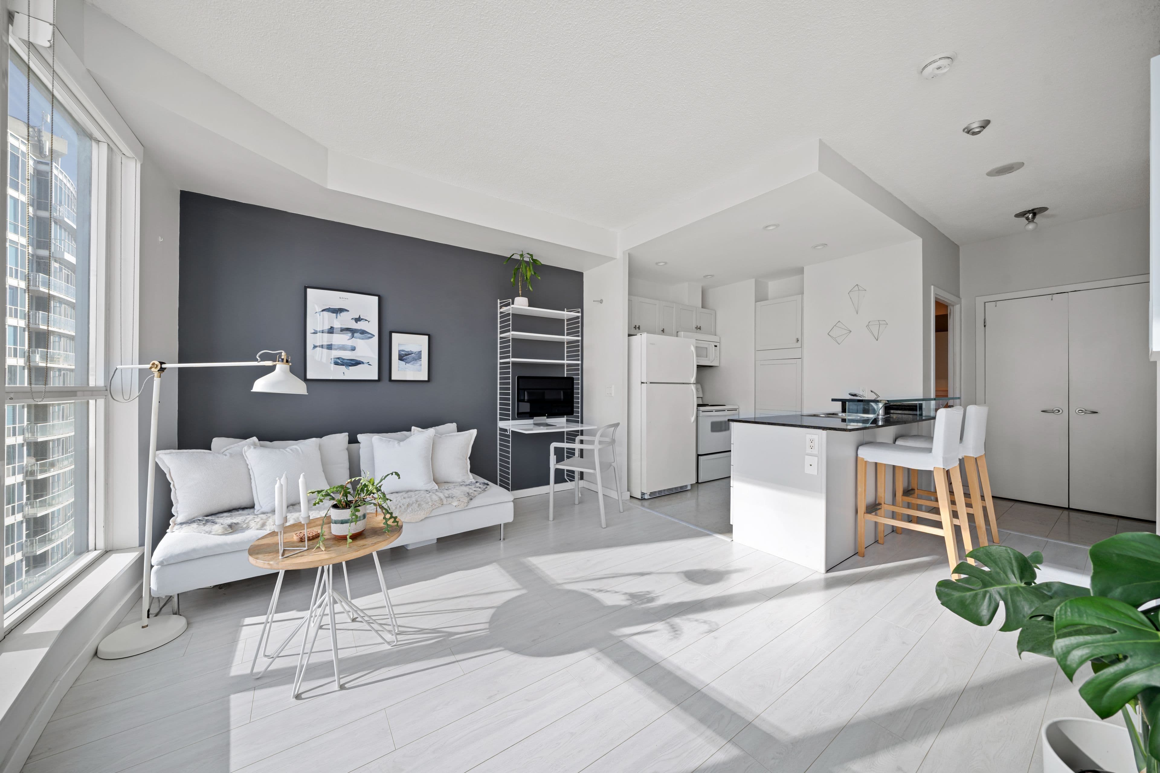 208 Queens Quay W 3313, Toronto C01, ON M5J 2Y5