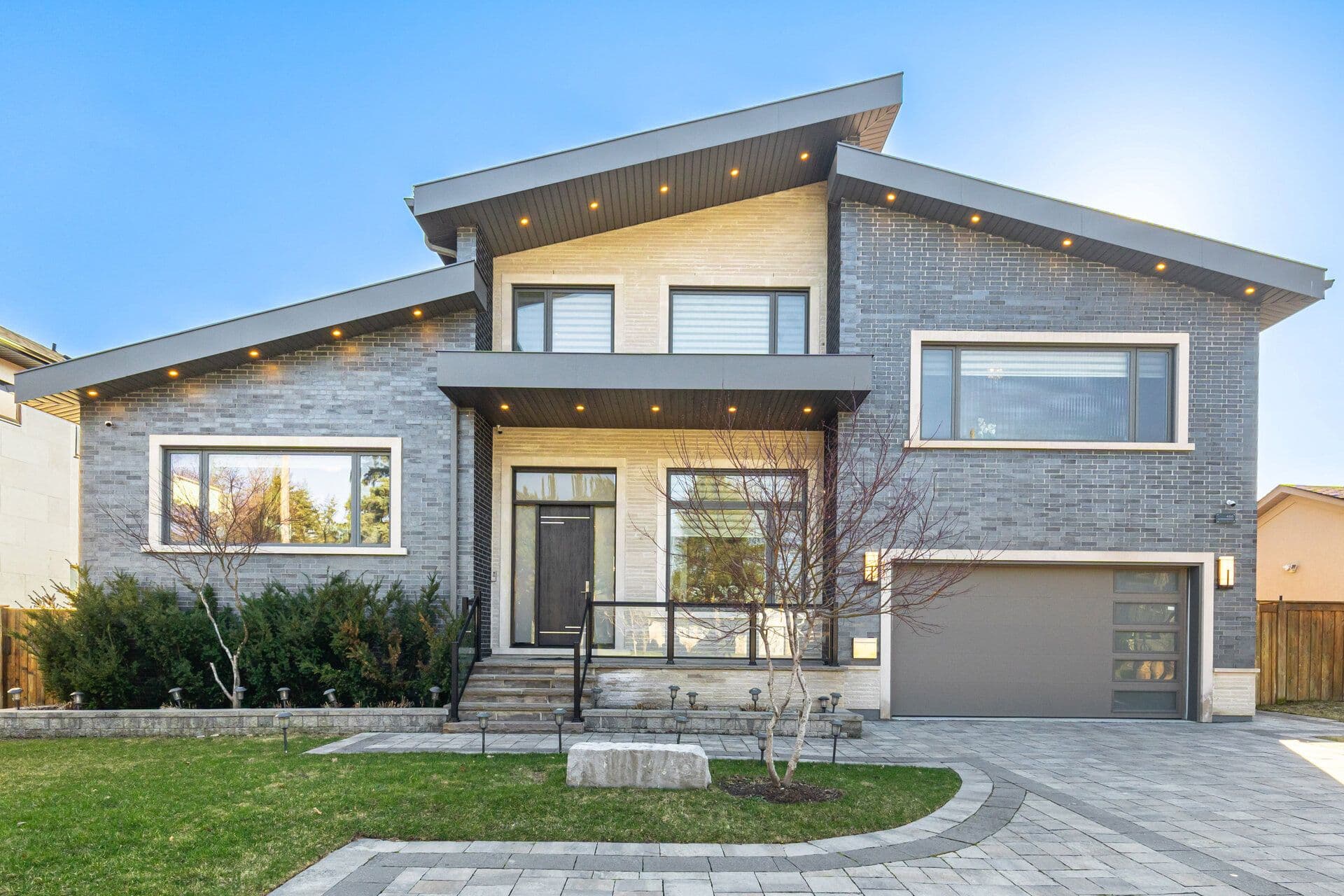 466 The Kingsway N/A, Toronto W08, ON M9A 3W4