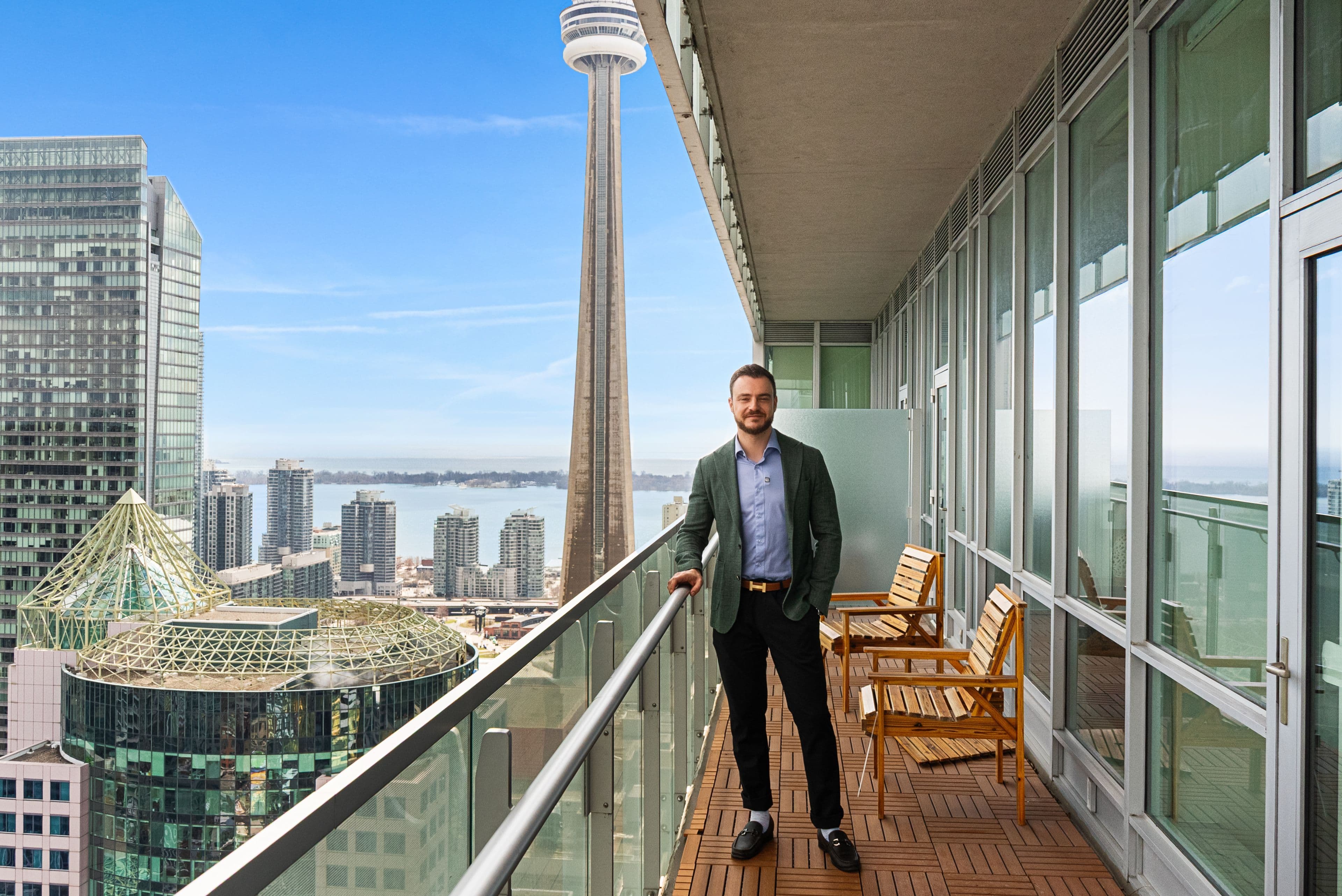 80 John Street 4406, Toronto C01, ON M5V 3X4