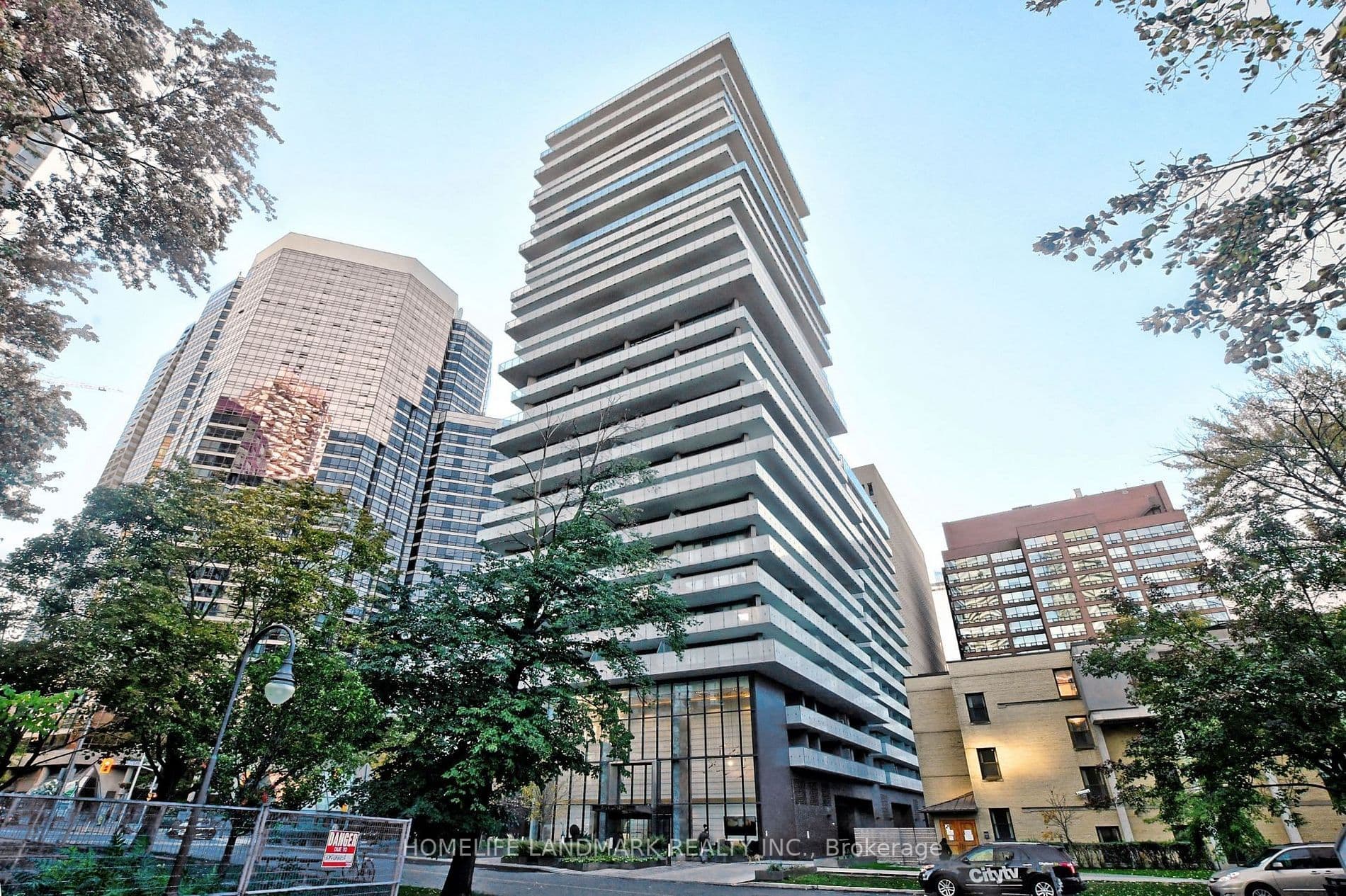 57 St. Joseph Street 1103, Toronto C01, ON M5S 0C5