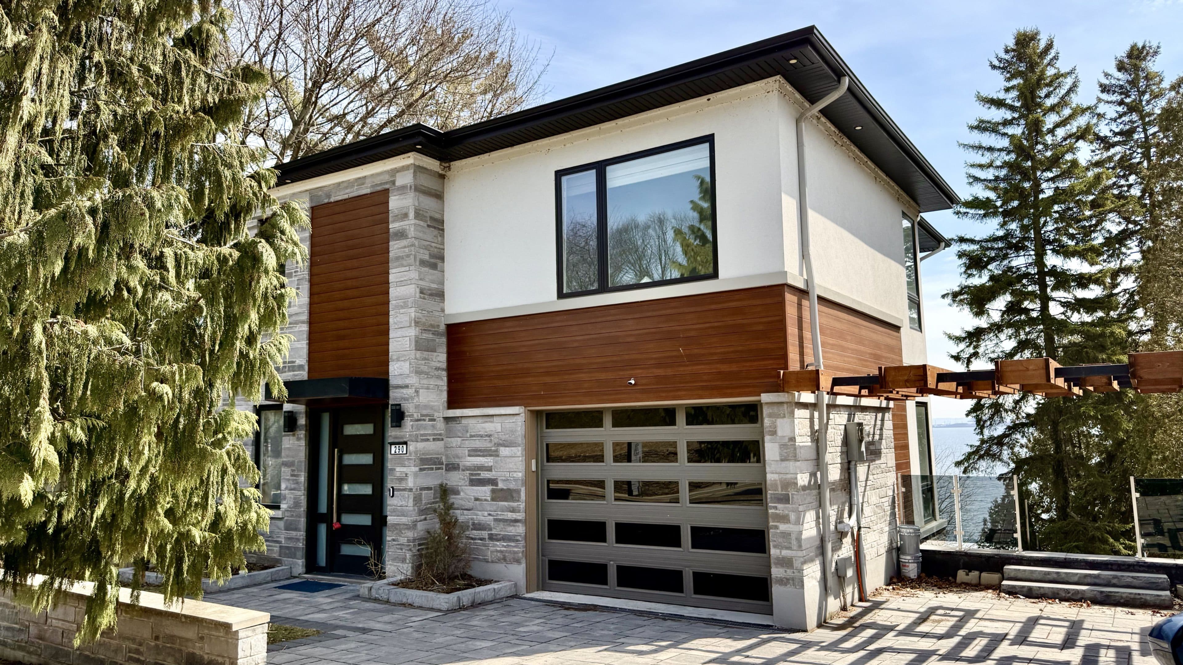 290 North Shore Boulevard E, Burlington, ON L7T 1W9