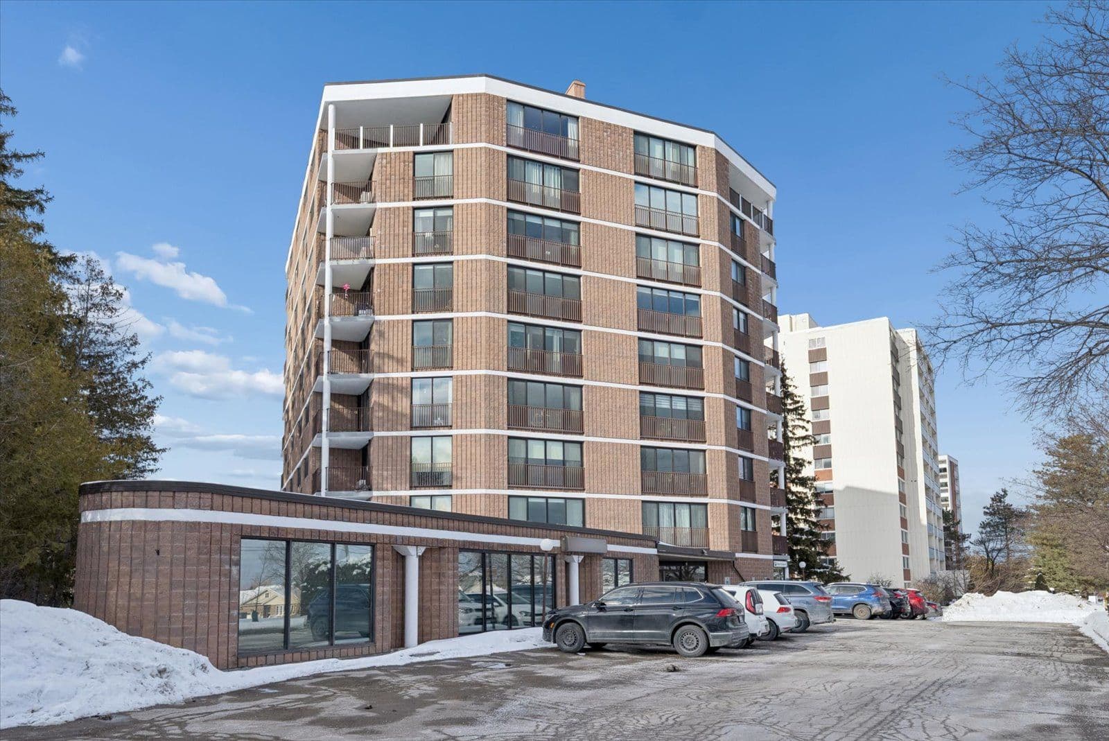 885 Clonsilla Avenue 504, Peterborough, ON K9J 5Y2