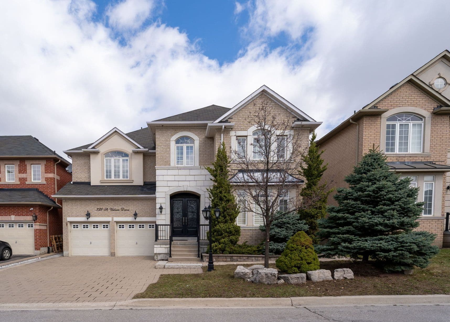 328 St. Urbain Drive, Vaughan, ON L4H 0M3