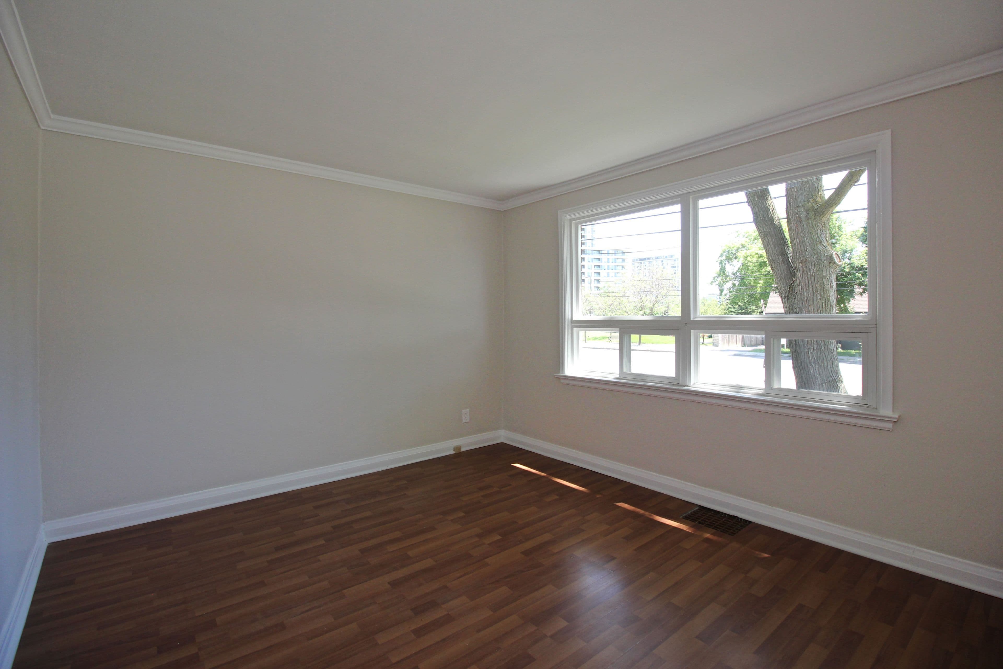 42 Finch Avenue W, Toronto C07, ON M2N 2G9