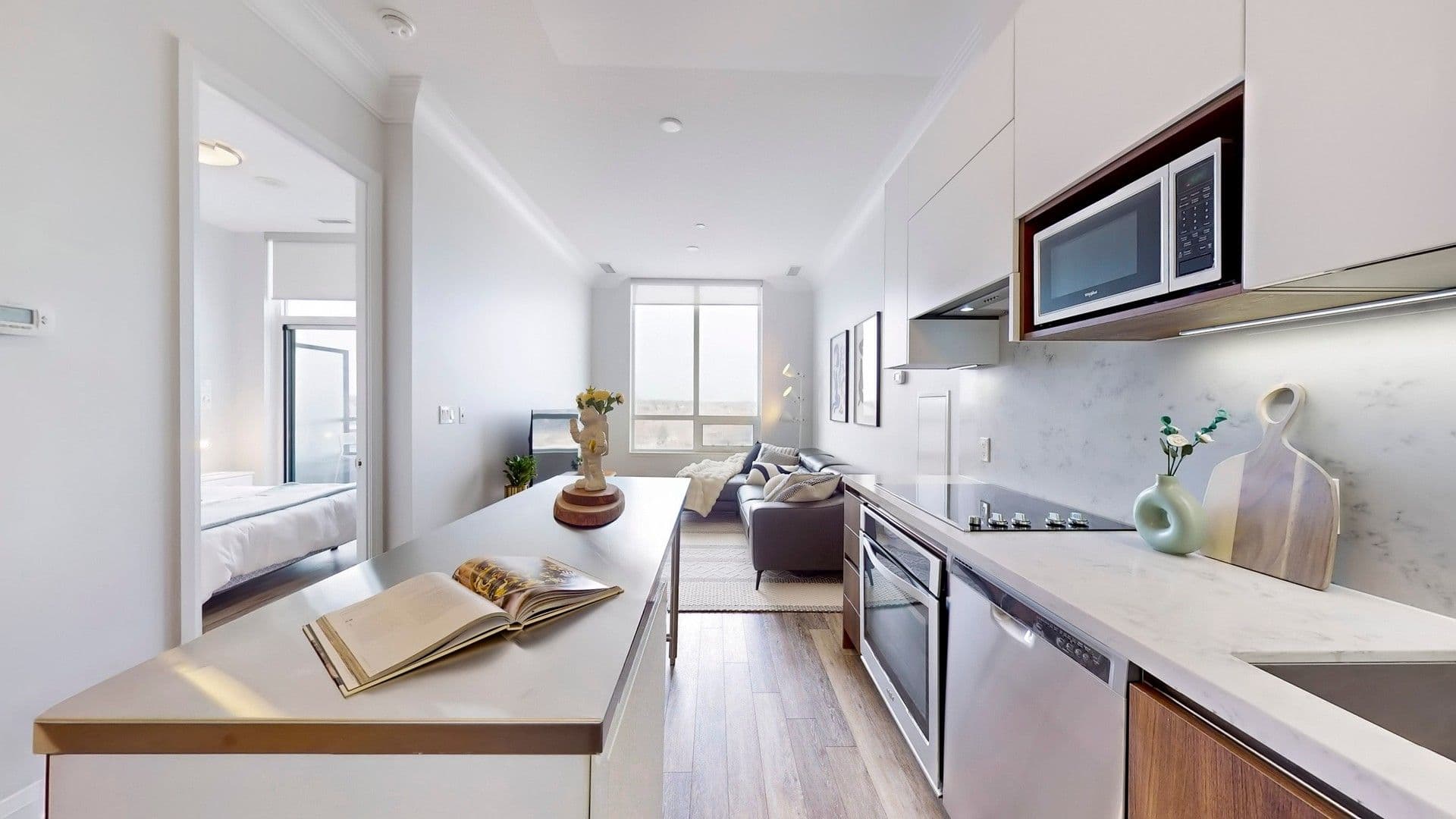 25 Water Walk Drive PH15, Markham, ON L3P 1N3