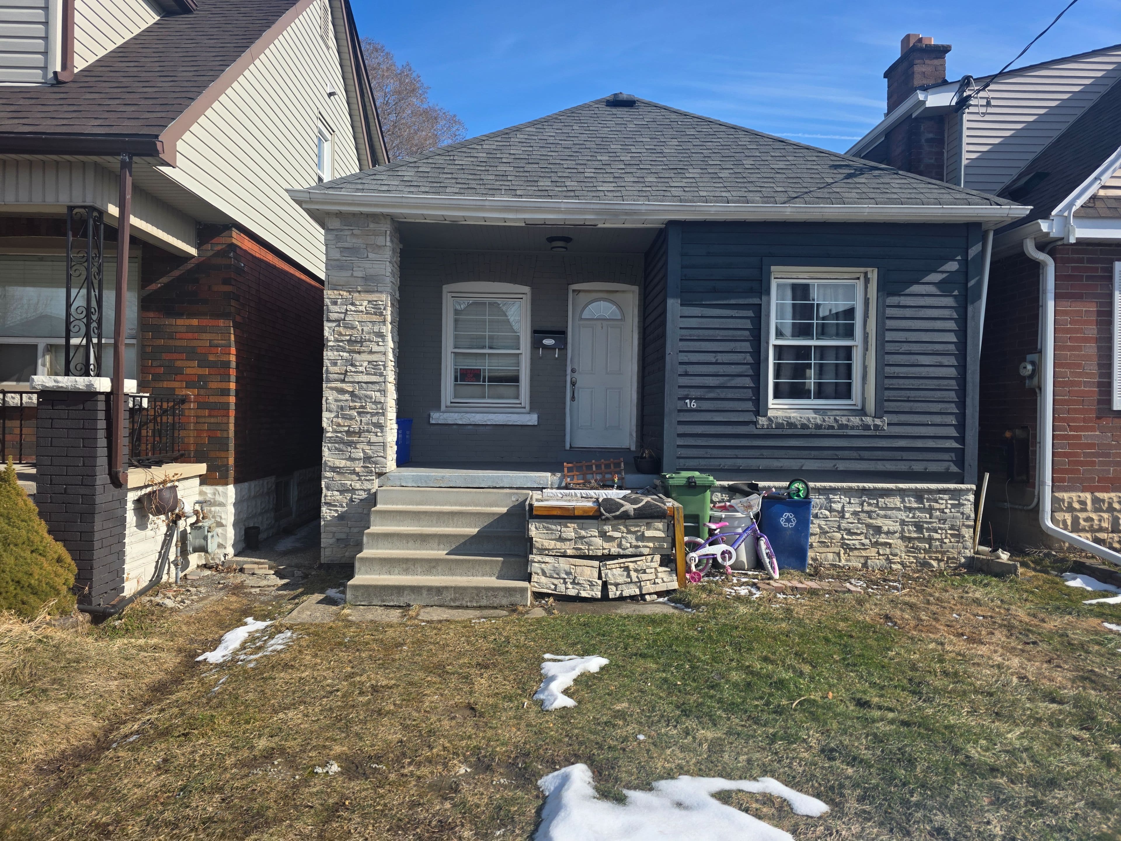 116 Barons Avenue N, Hamilton, ON L8H 5A7