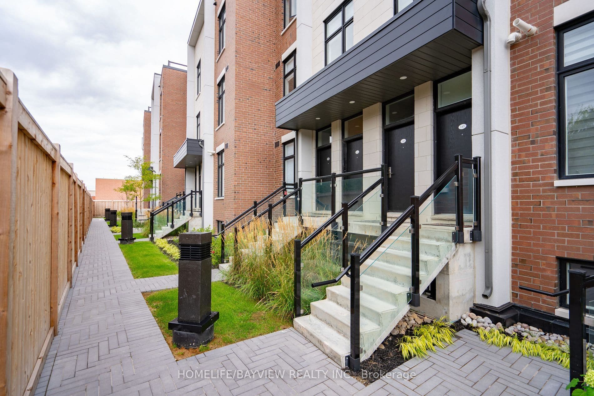 9580 Islington Avenue 244, Vaughan, ON L4H 5E8