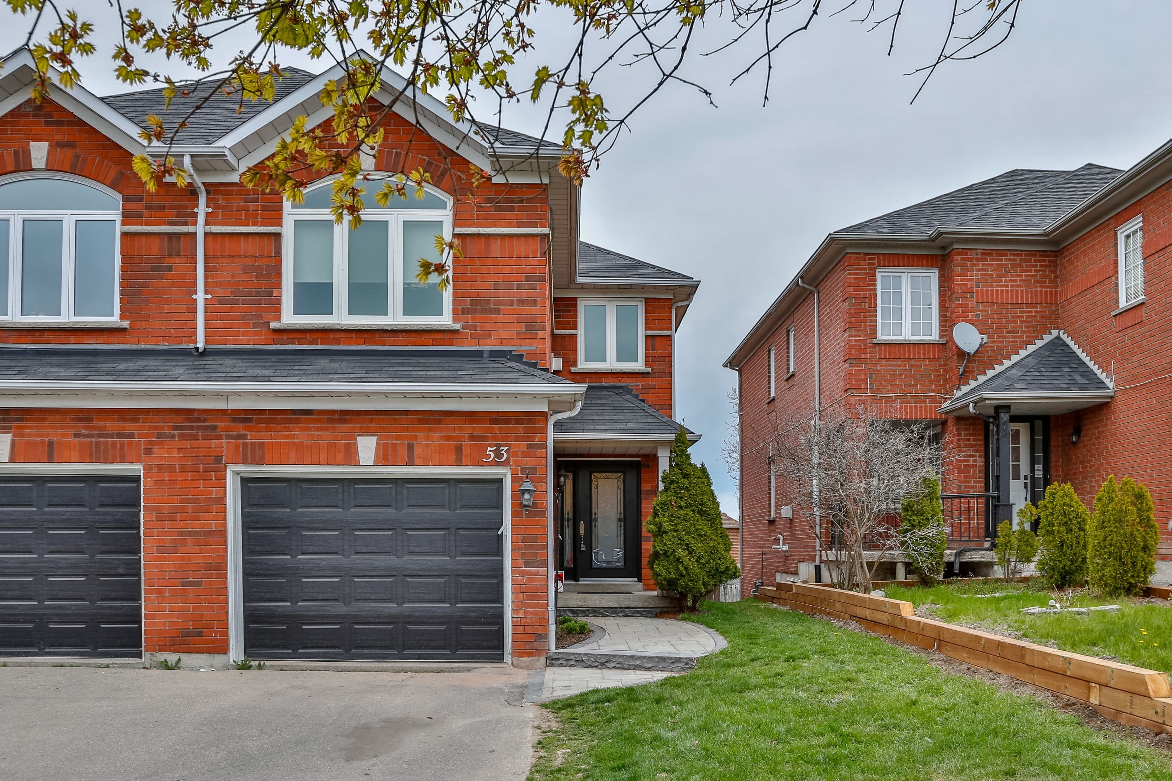 53 Primeau Drive, Aurora, ON L4G 6Z3