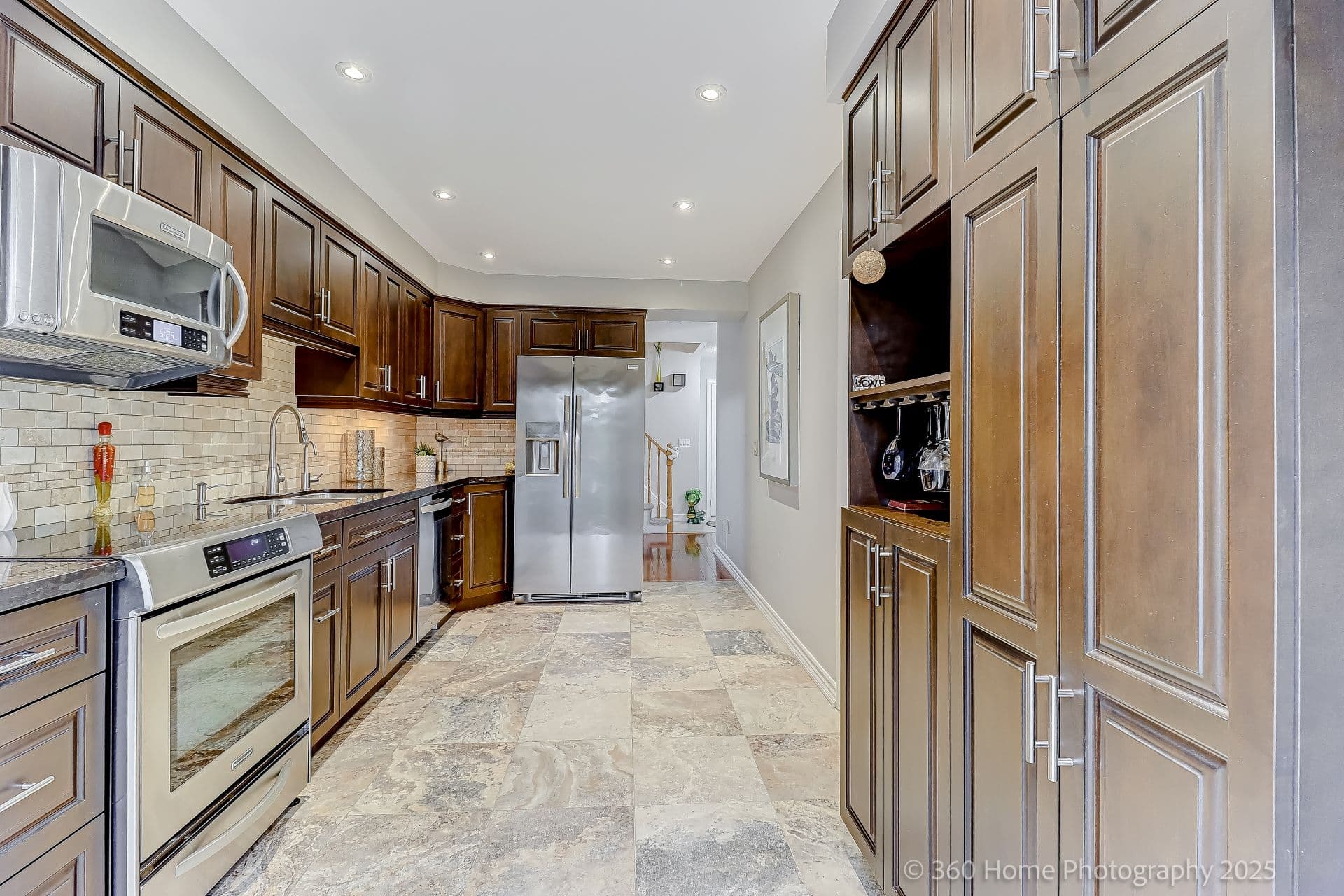 32 Heathcliffe Square, Brampton, ON L6S 5P7