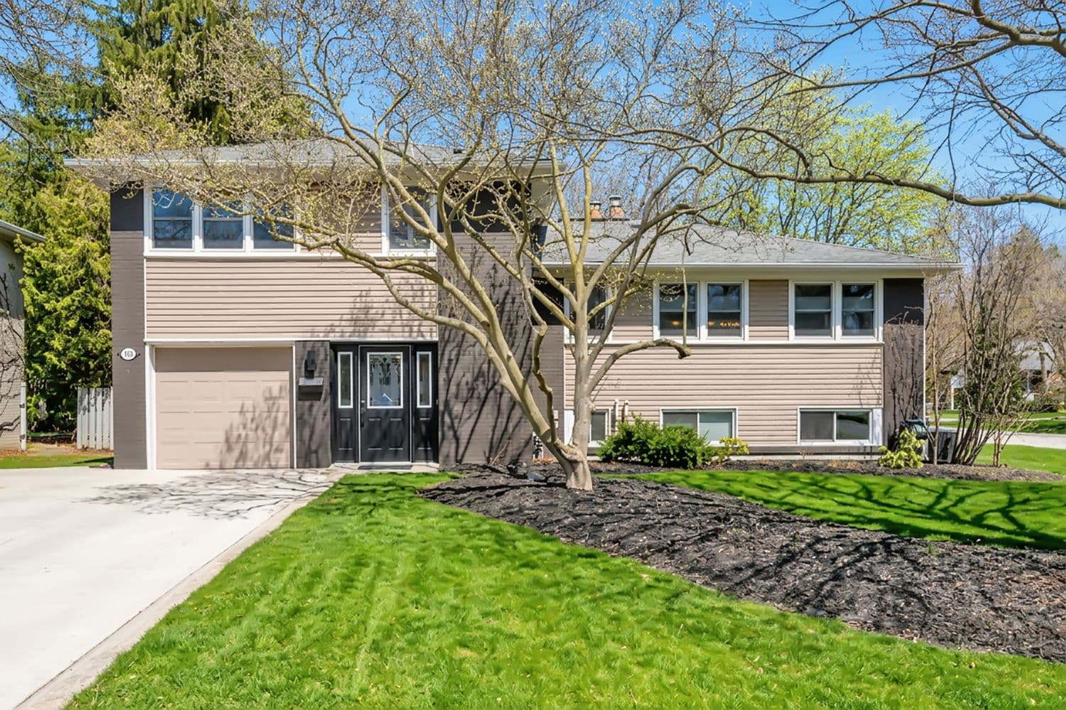 183 Westminster Drive, Oakville, ON L6L 4H8