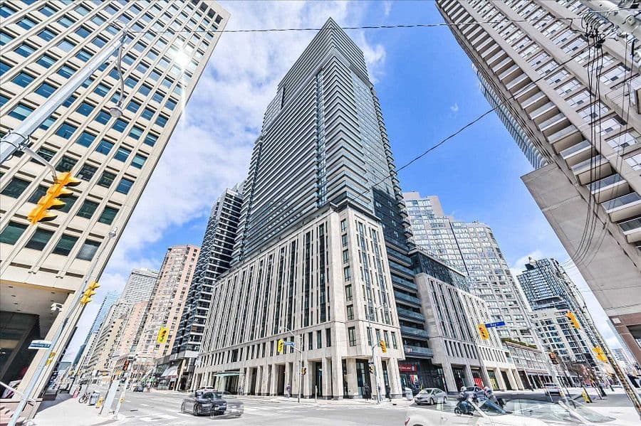 955 Bay Street 512, Toronto C01, ON M5S 2A2