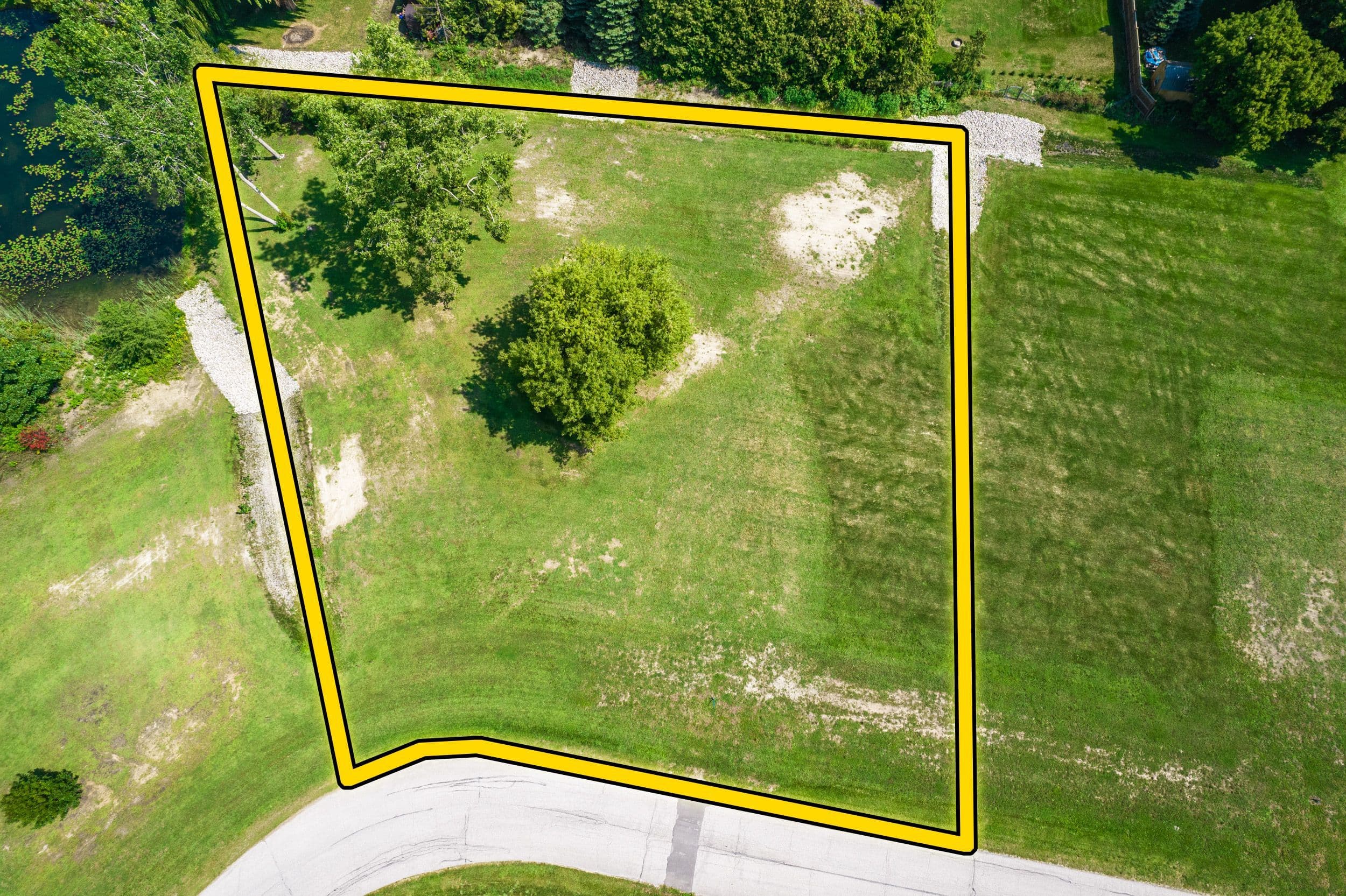 9936 Eric Street, Lambton Shores, ON N0M 2N0