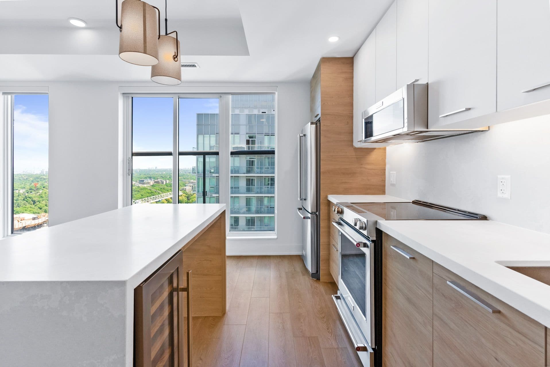 200 Redpath Avenue 905, Toronto C10, ON M4P 0E6