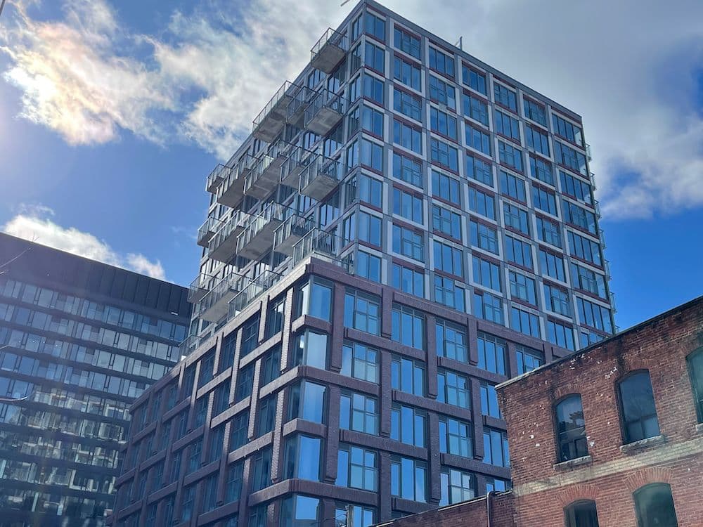 2 Augusta Avenue 711, Toronto C01, ON M5V 1Y4