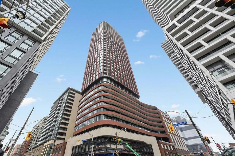 180 Front Street E 2807, Toronto C08, ON M5A 0K9