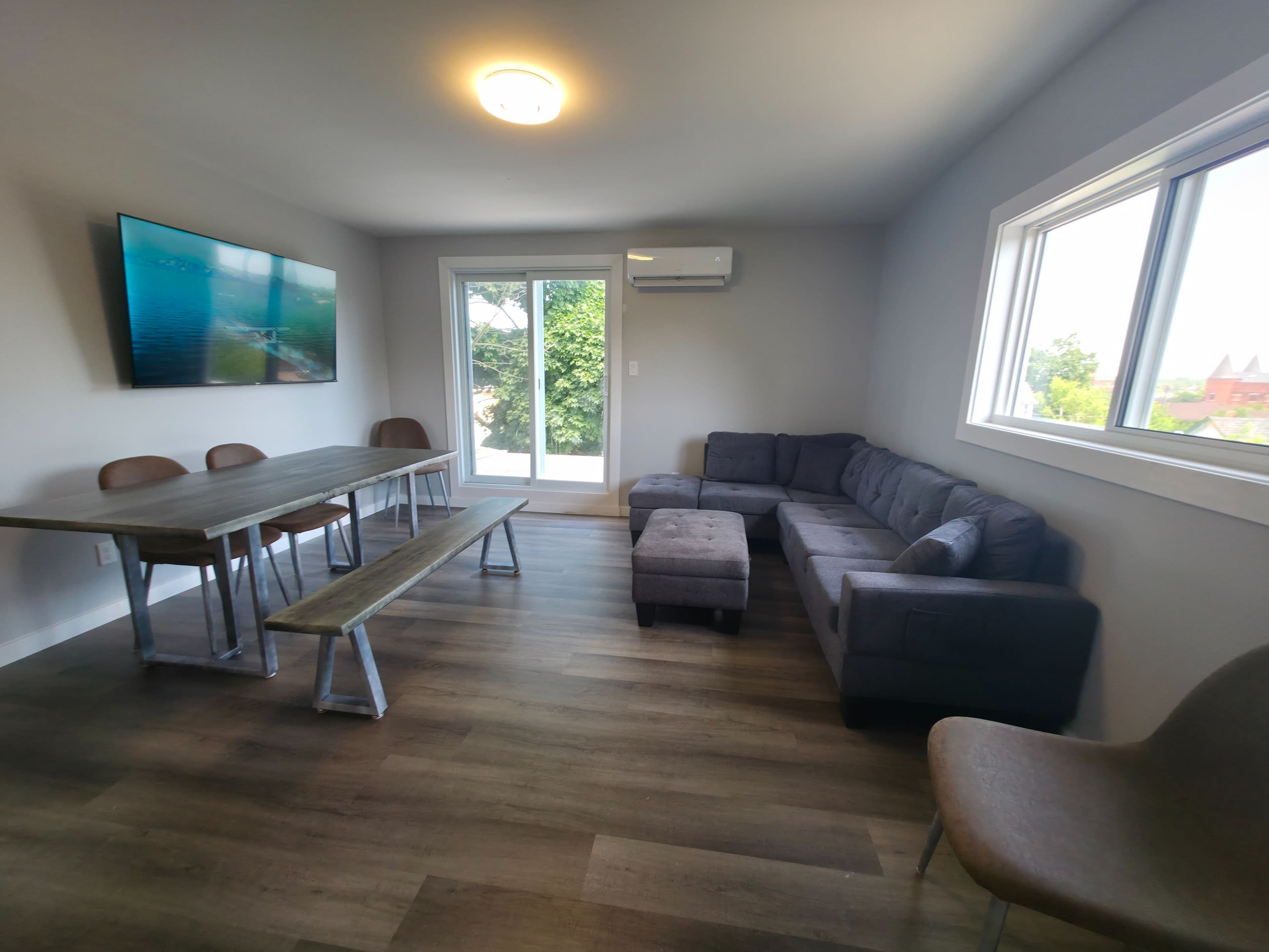 82 Albert Street N 2, Orillia, ON L3V 5K5