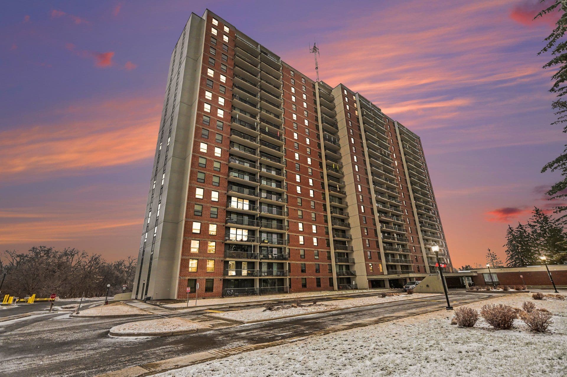 665 Bathgate Drive 1505, Overbrook - Castleheights and Area, ON K1K 3Y4