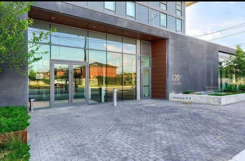 120 Varna Drive 1205, Toronto C04, ON M6A 0B3