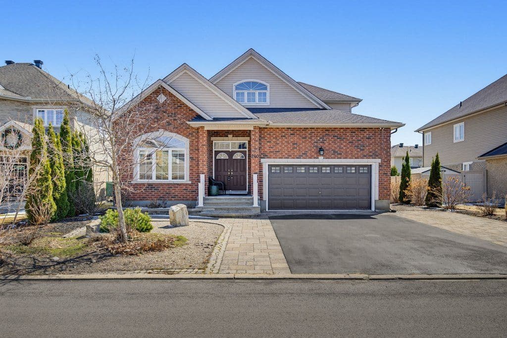 240 Trailgate Street, Blossom Park - Airport and Area, ON K1V 0Z9