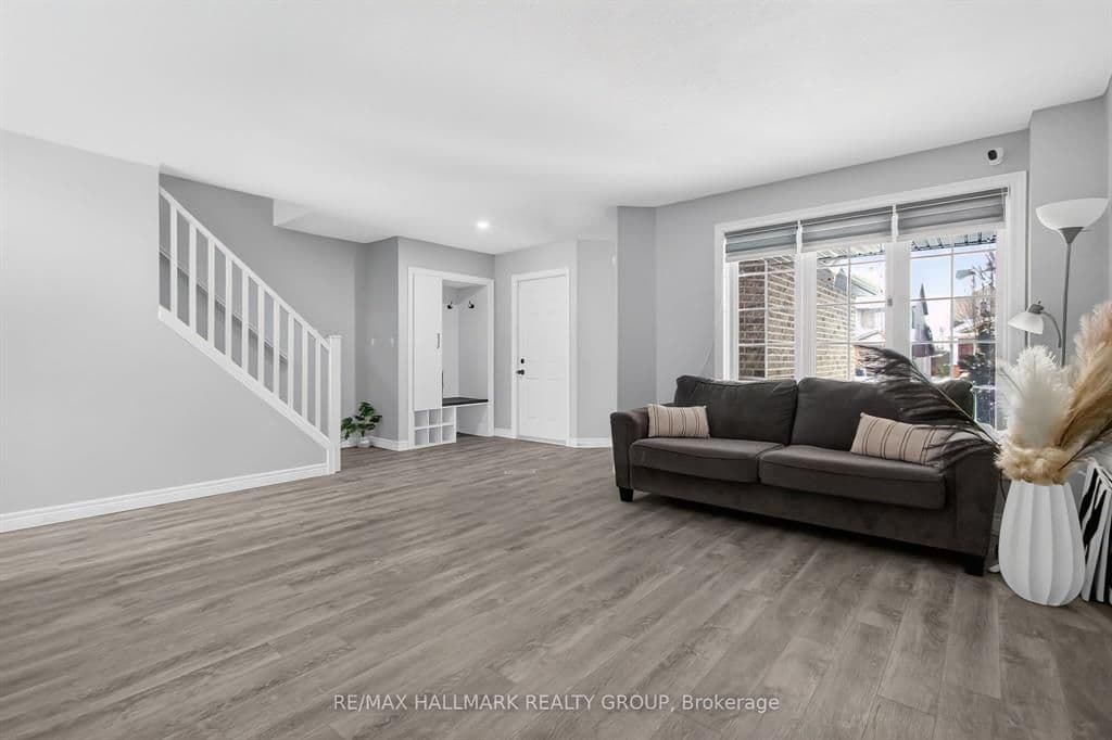 256 Mcmahen Street, London East, ON N5Y 0A2