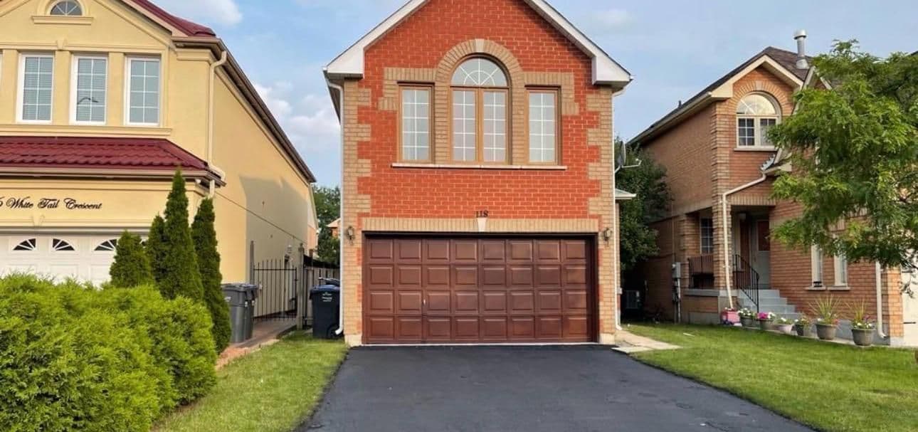 118 White Tail Crescent, Brampton, ON L6Y 5C3