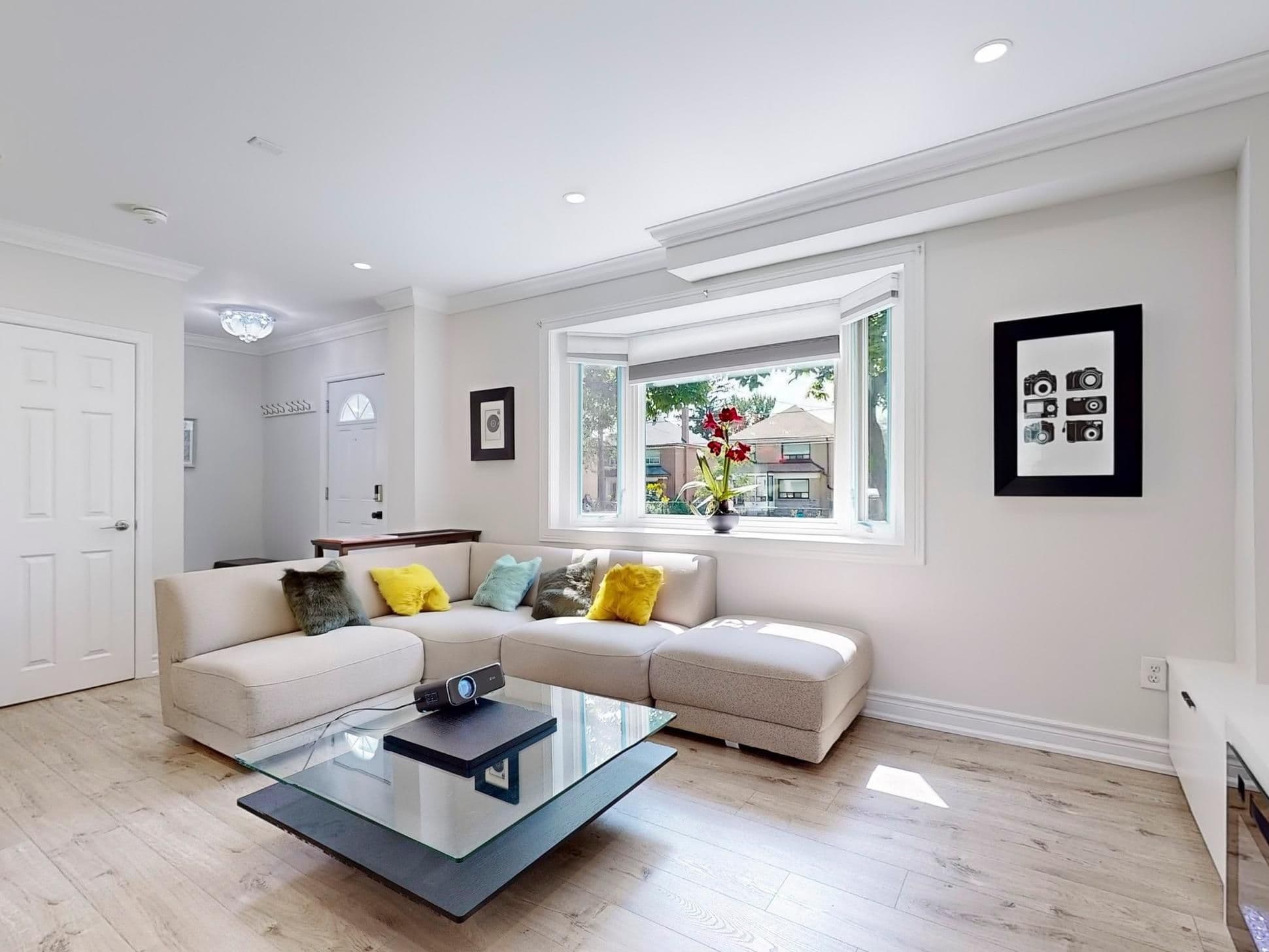 657 Pharmacy Avenue, Toronto E04, ON M1L 3H6