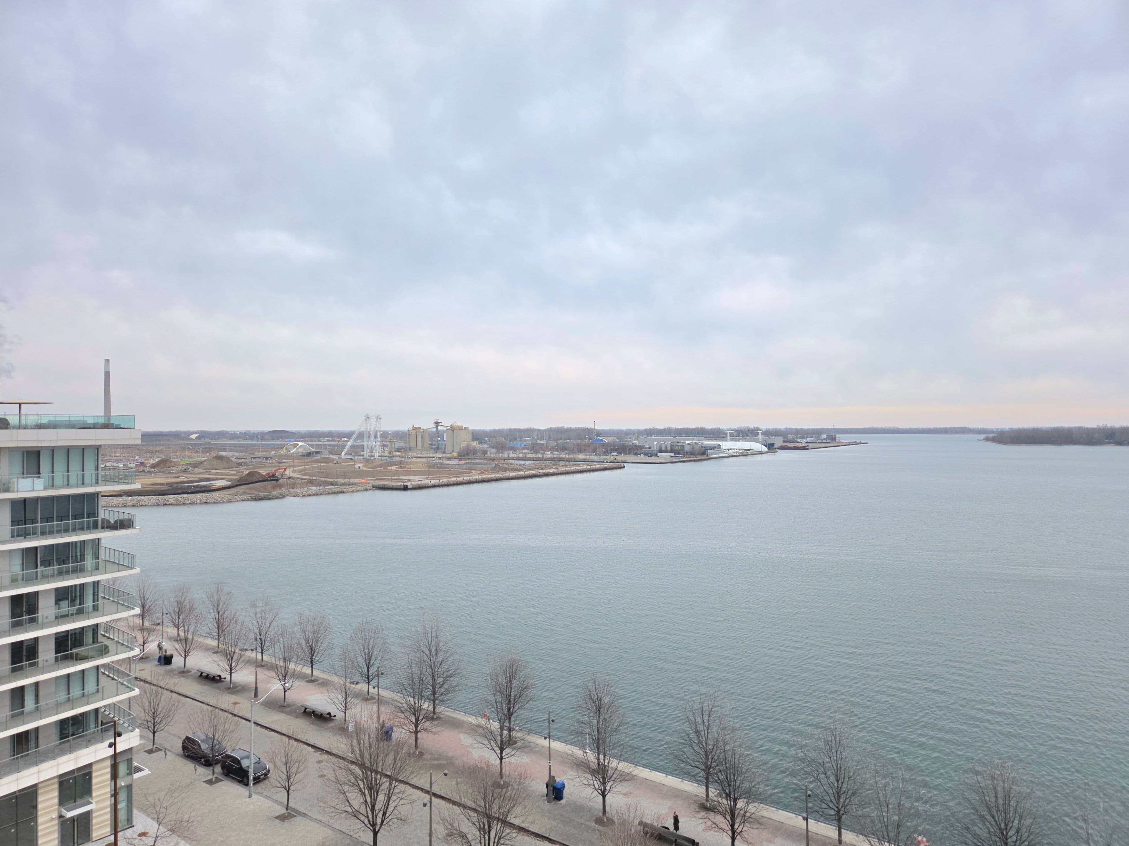 1 Edgewater Drive 918, Toronto C08, ON M5A 0L1