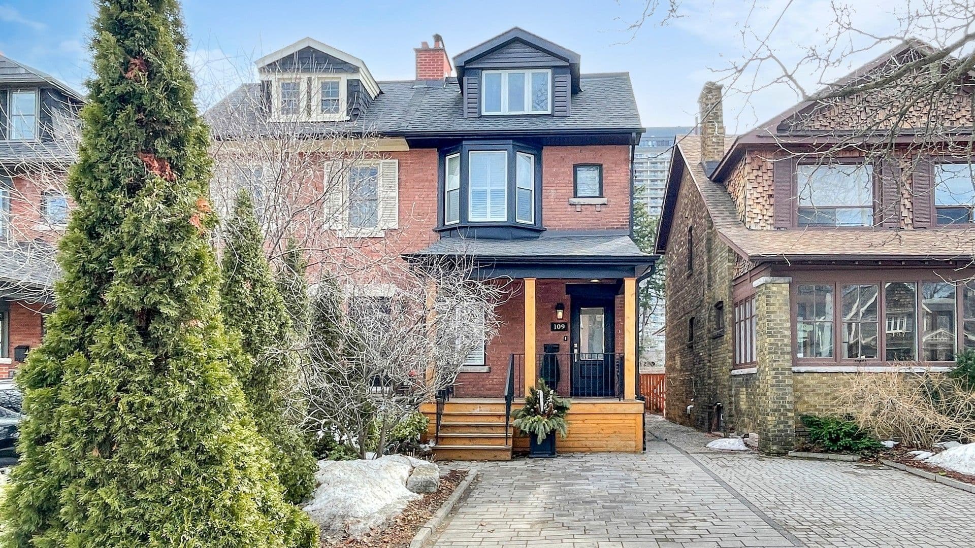 109 Sherwood Avenue, Toronto C10, ON M4P 2A6
