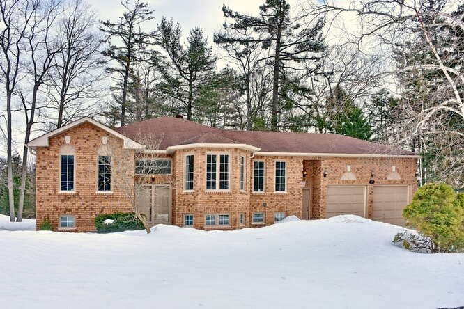 1 Downer Crescent, Wasaga Beach, ON L9Z 1B9