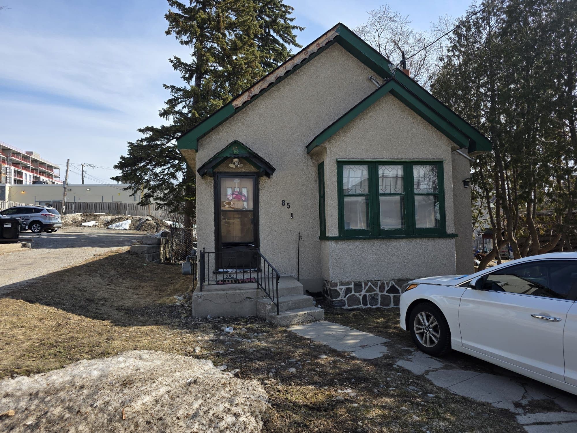 85 Maple Avenue, Barrie, ON L4N 1S1