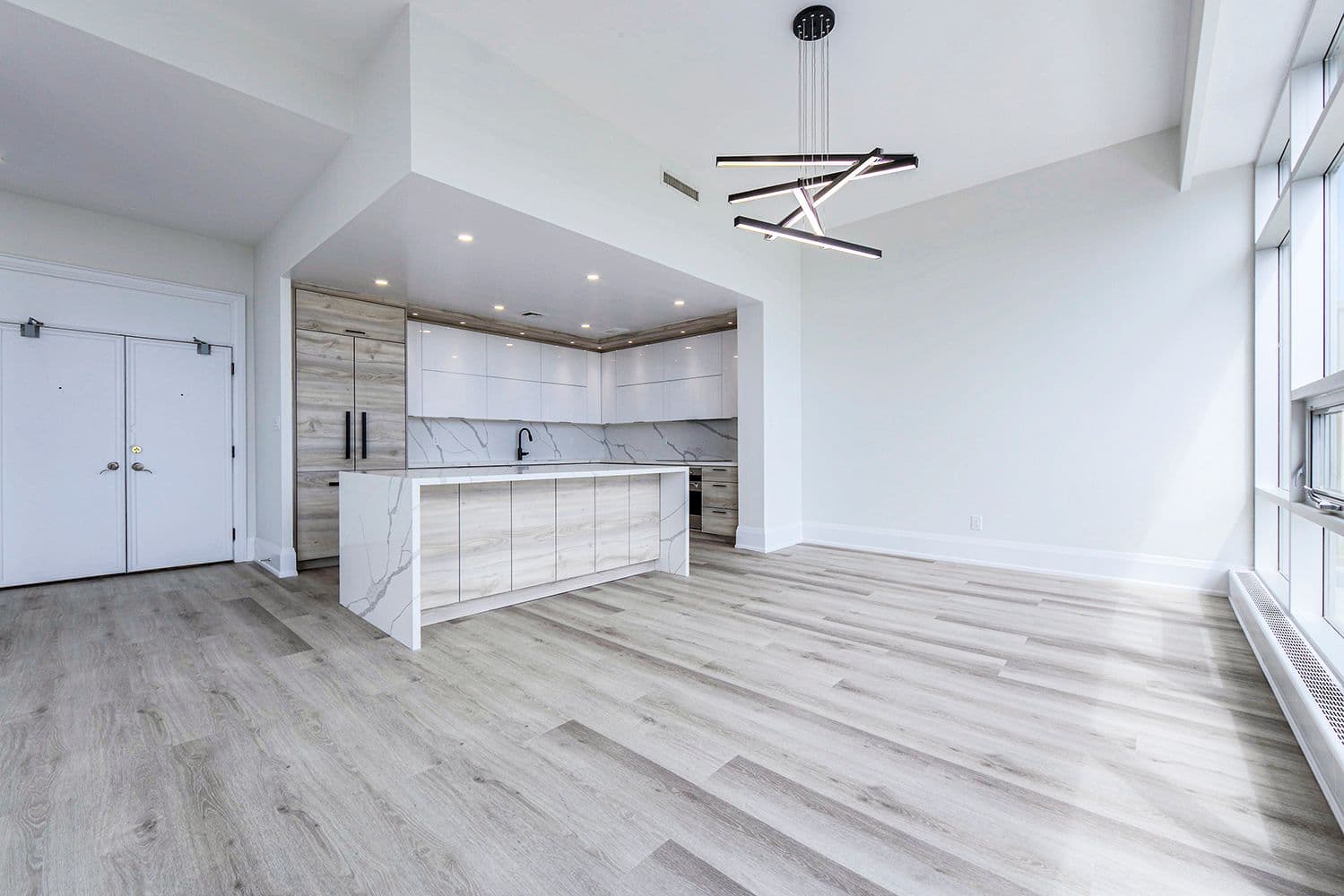 400 Walmer Road PH5, Toronto C03, ON M5P 2X7