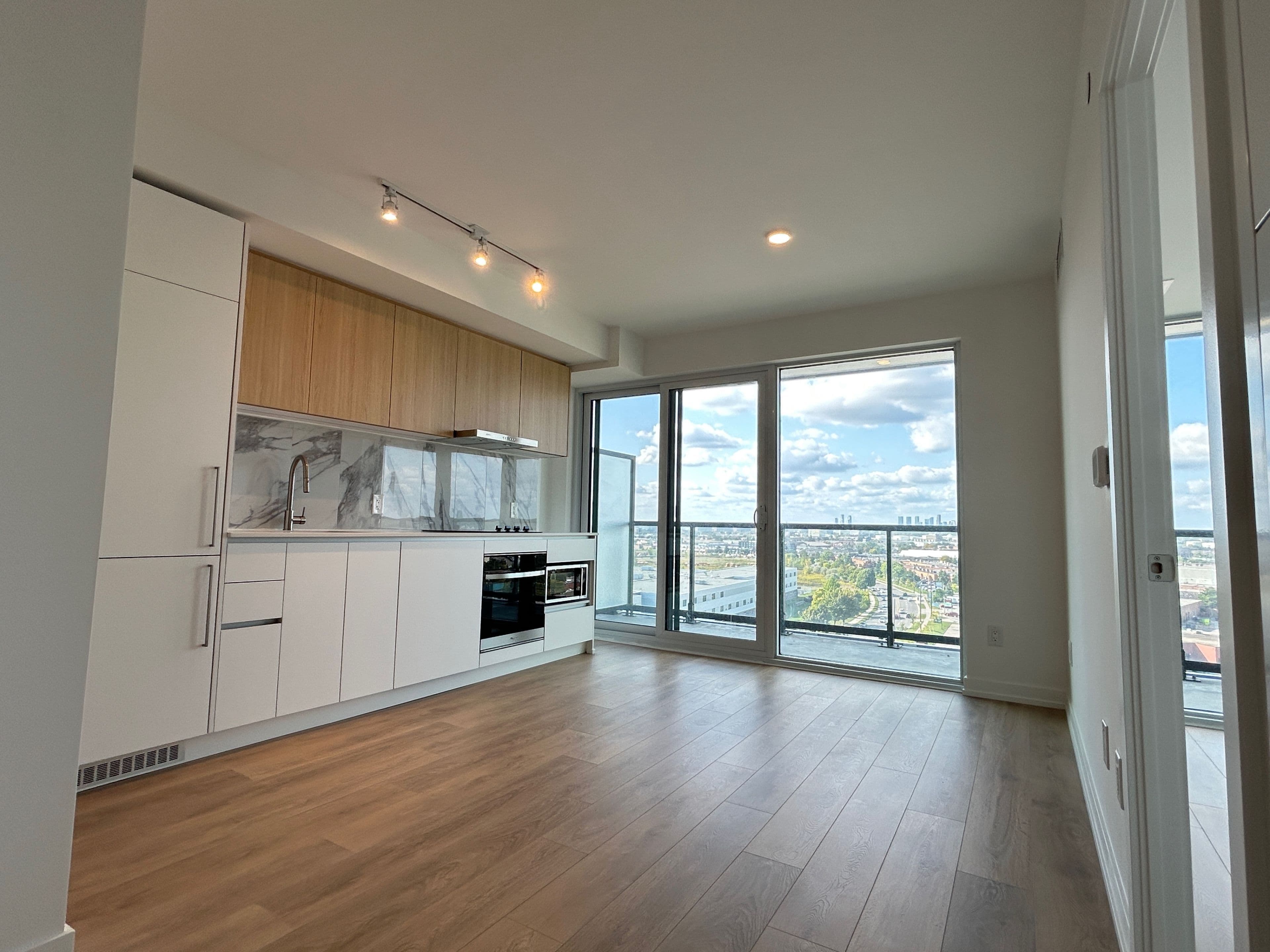 1100 Sheppard Avenue W 1227, Toronto W05, ON M3J 0H1