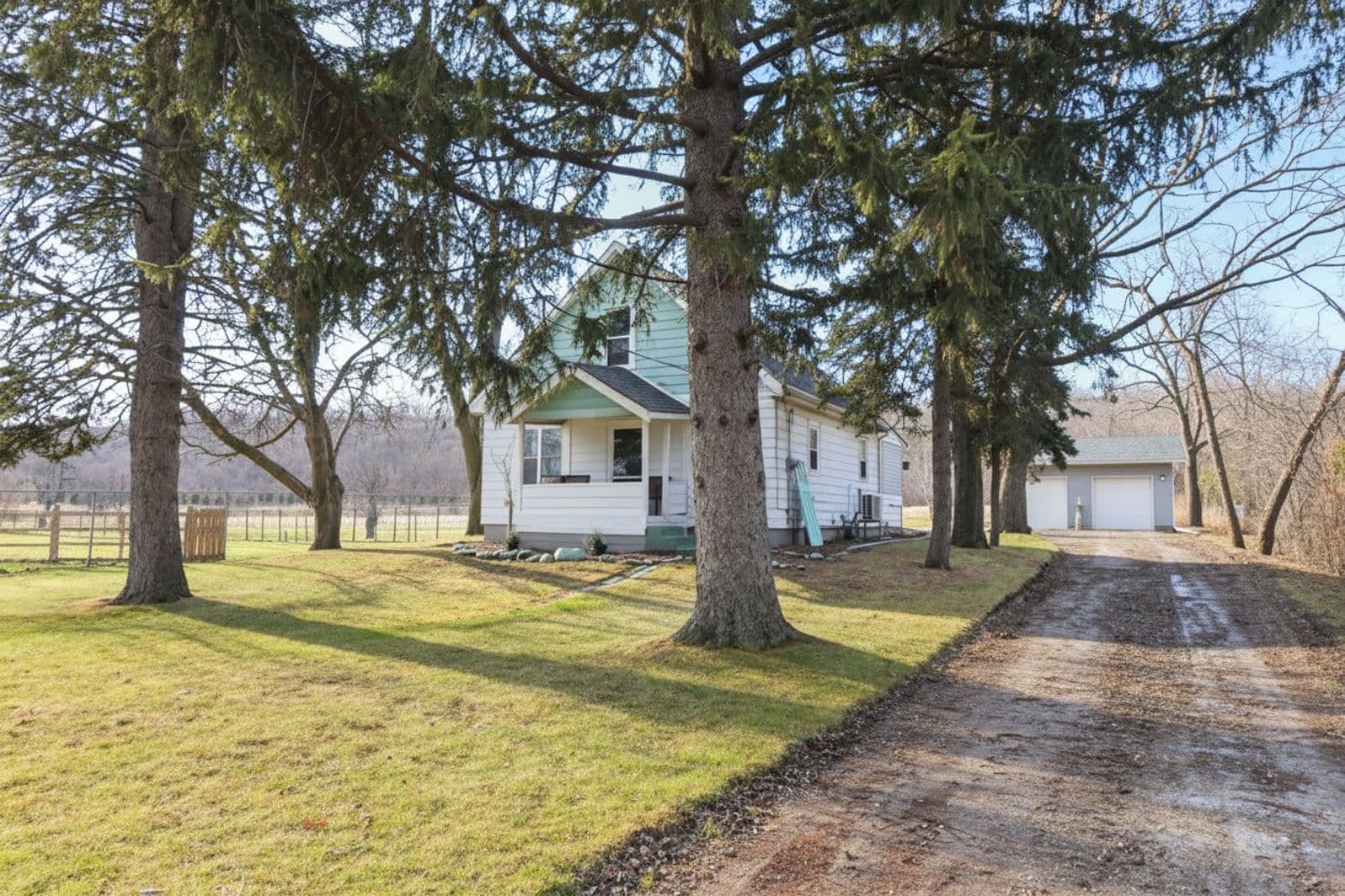 1058 Highway 8 Highway, Hamilton, ON L8E 5H8