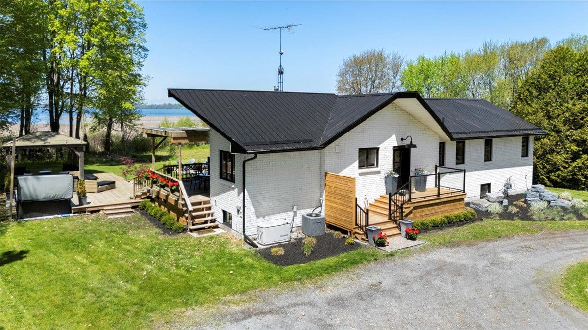 1406 County Road 12 N/A, Prince Edward County, ON K0K 2T0