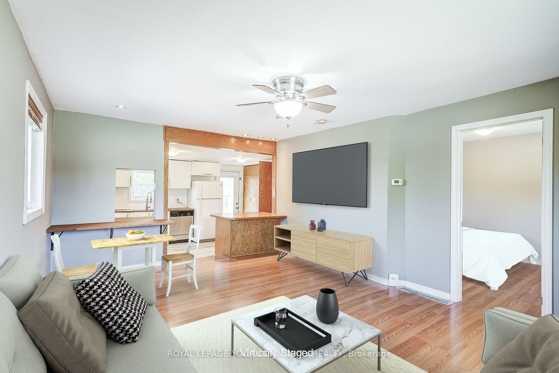 39 Drury Street, Bradford West Gwillimbury, ON L3Z 1W9