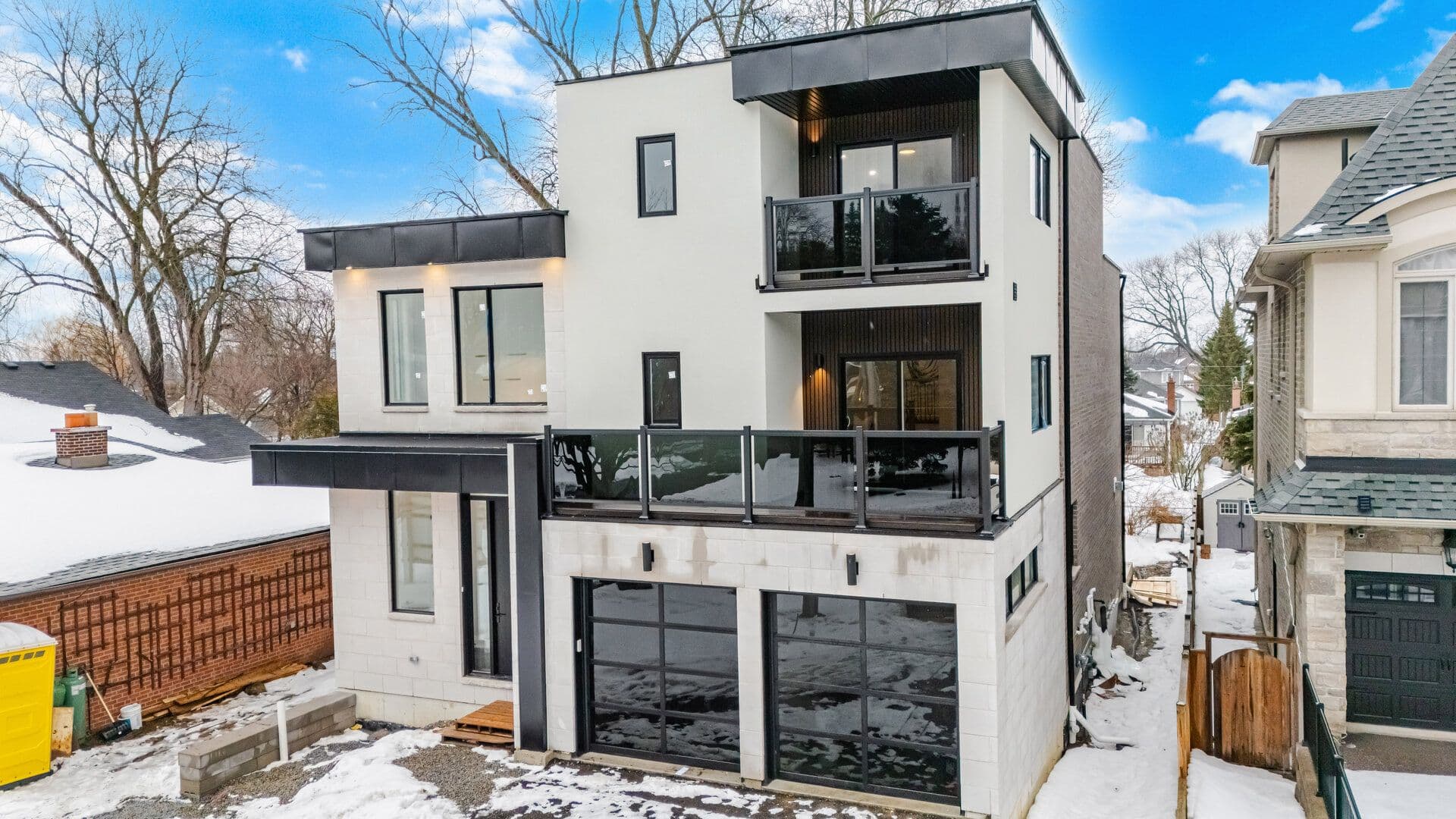 711 Hillview Crescent, Pickering, ON L1W 2R6