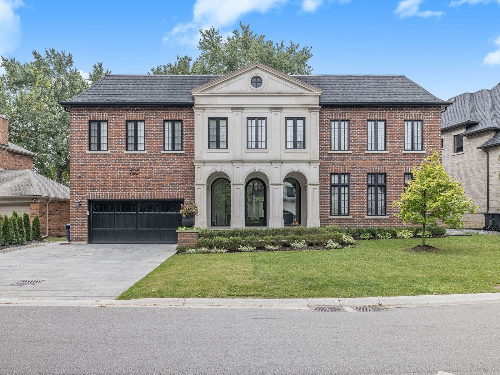 125 Sandringham Drive, Toronto C12, ON M3H 1E2