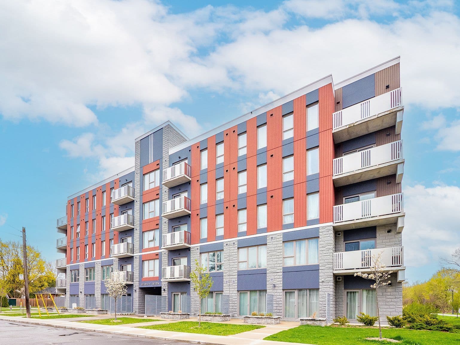 77 Leland Street 208, Hamilton, ON L8S 3A1