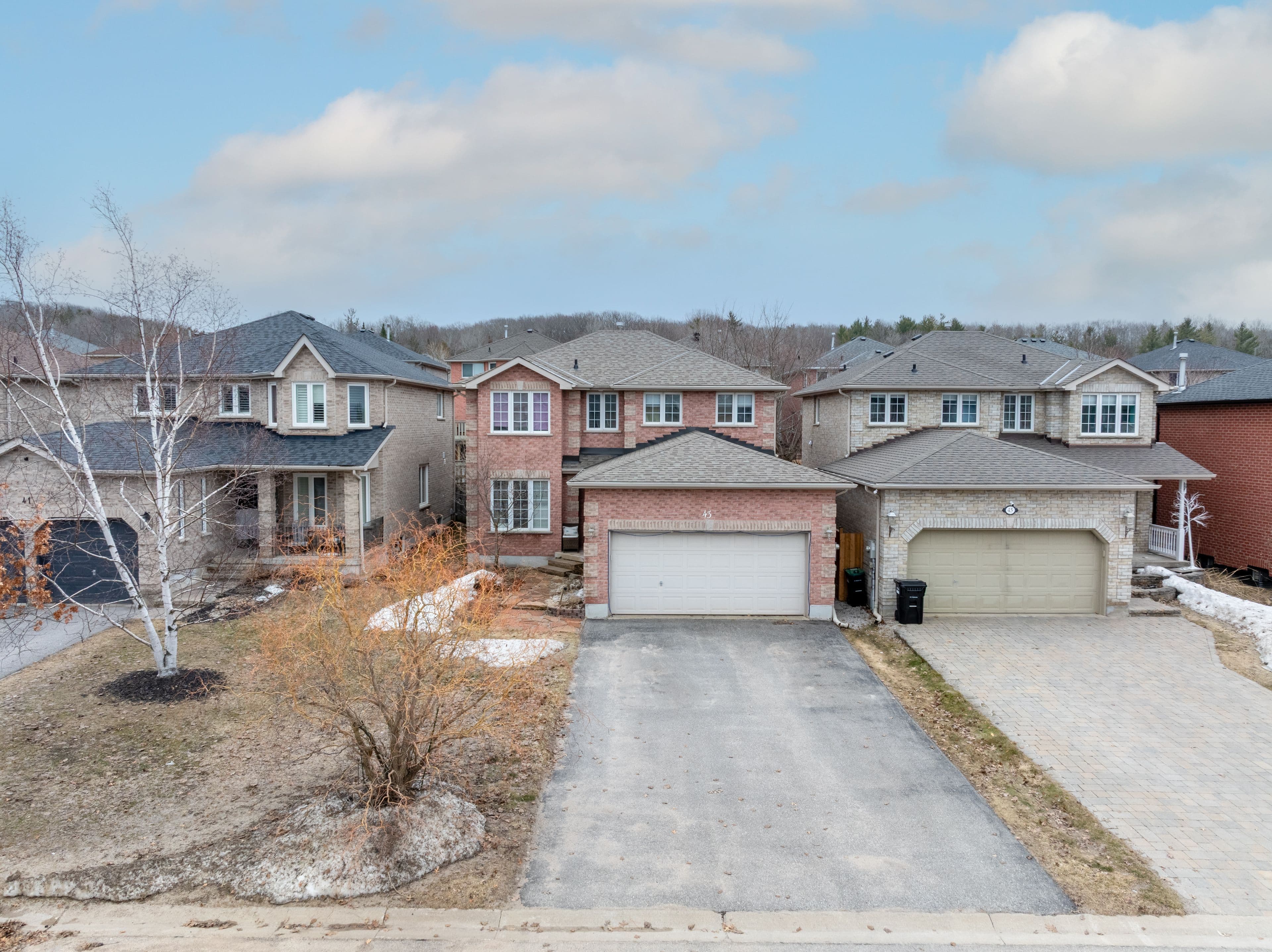 43 Dunnett Drive, Barrie, ON L4N 0J7
