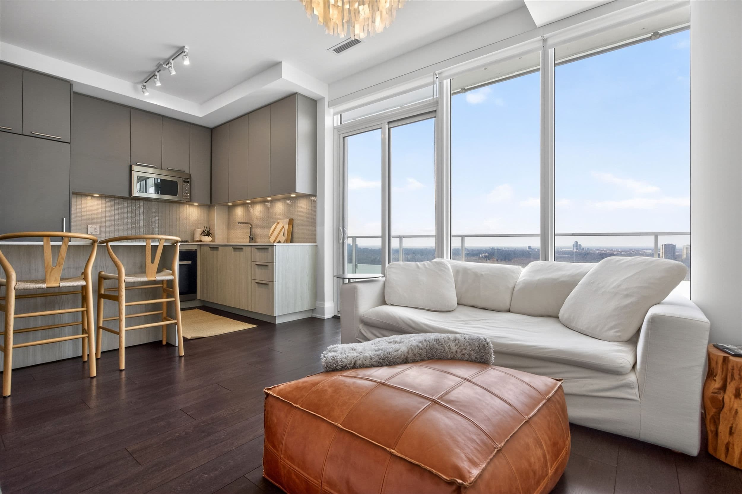 20 Brin Drive 2001, Toronto W08, ON M8X 0B2