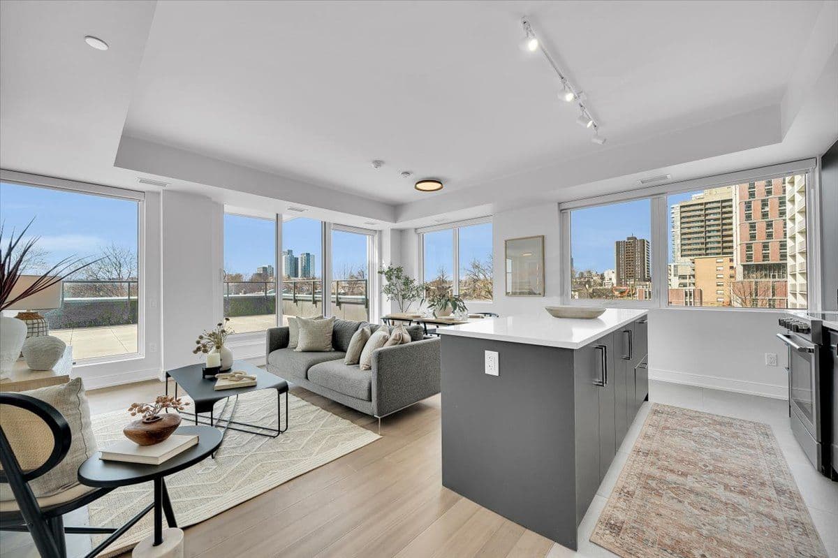 664 Spadina Avenue 503, Toronto C01, ON M5S 2H7