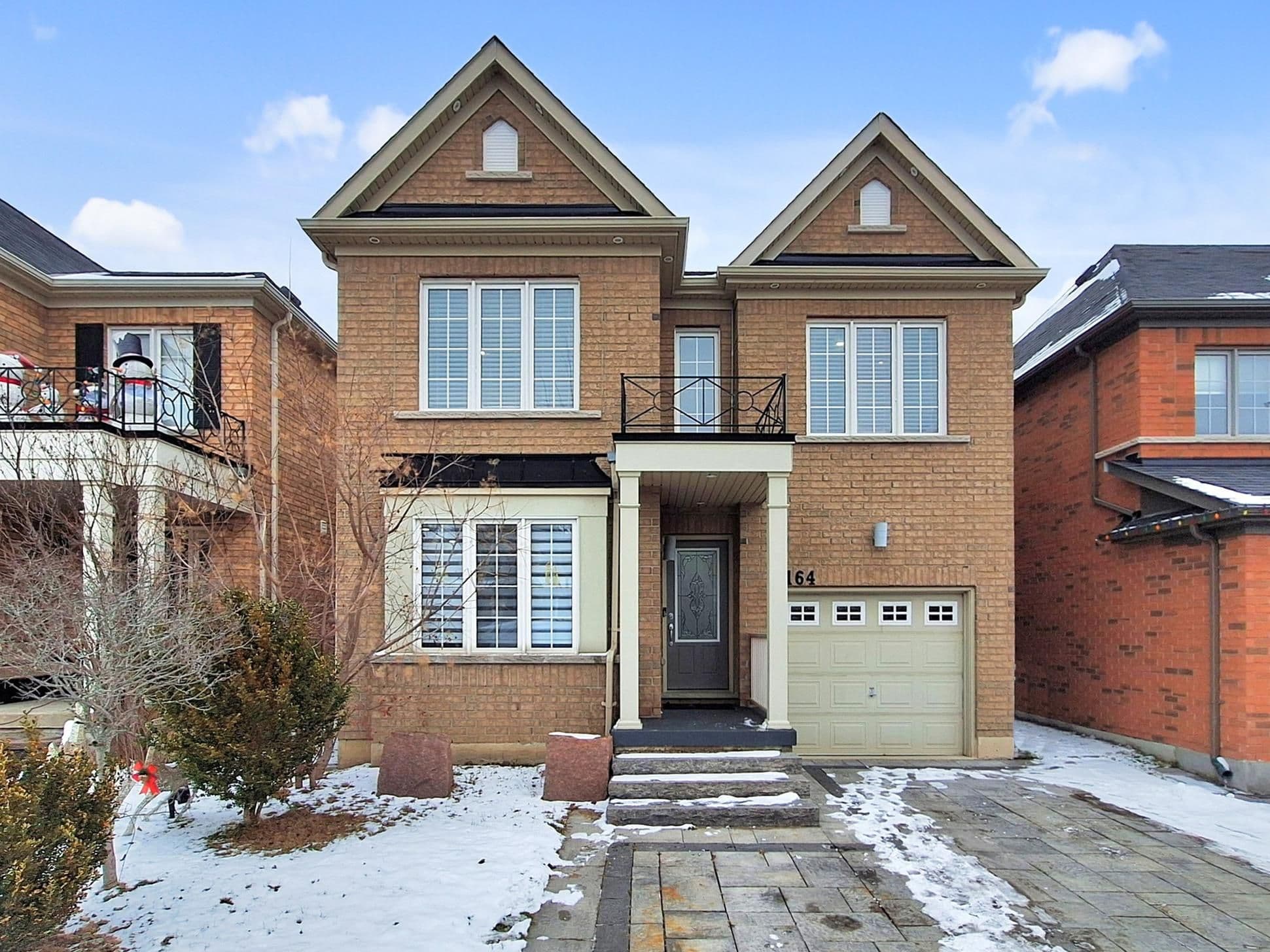 164 Webb Street, Bradford West Gwillimbury, ON L3Z 0P8