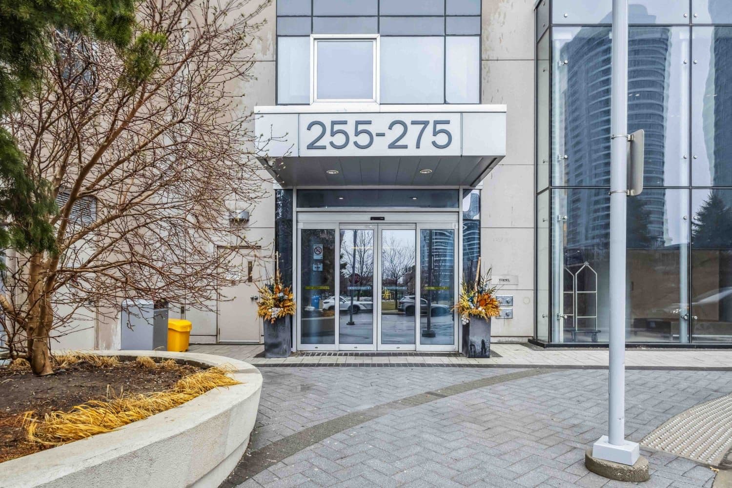 255 Village Green Square 708, Toronto E07, ON M1S 0L7