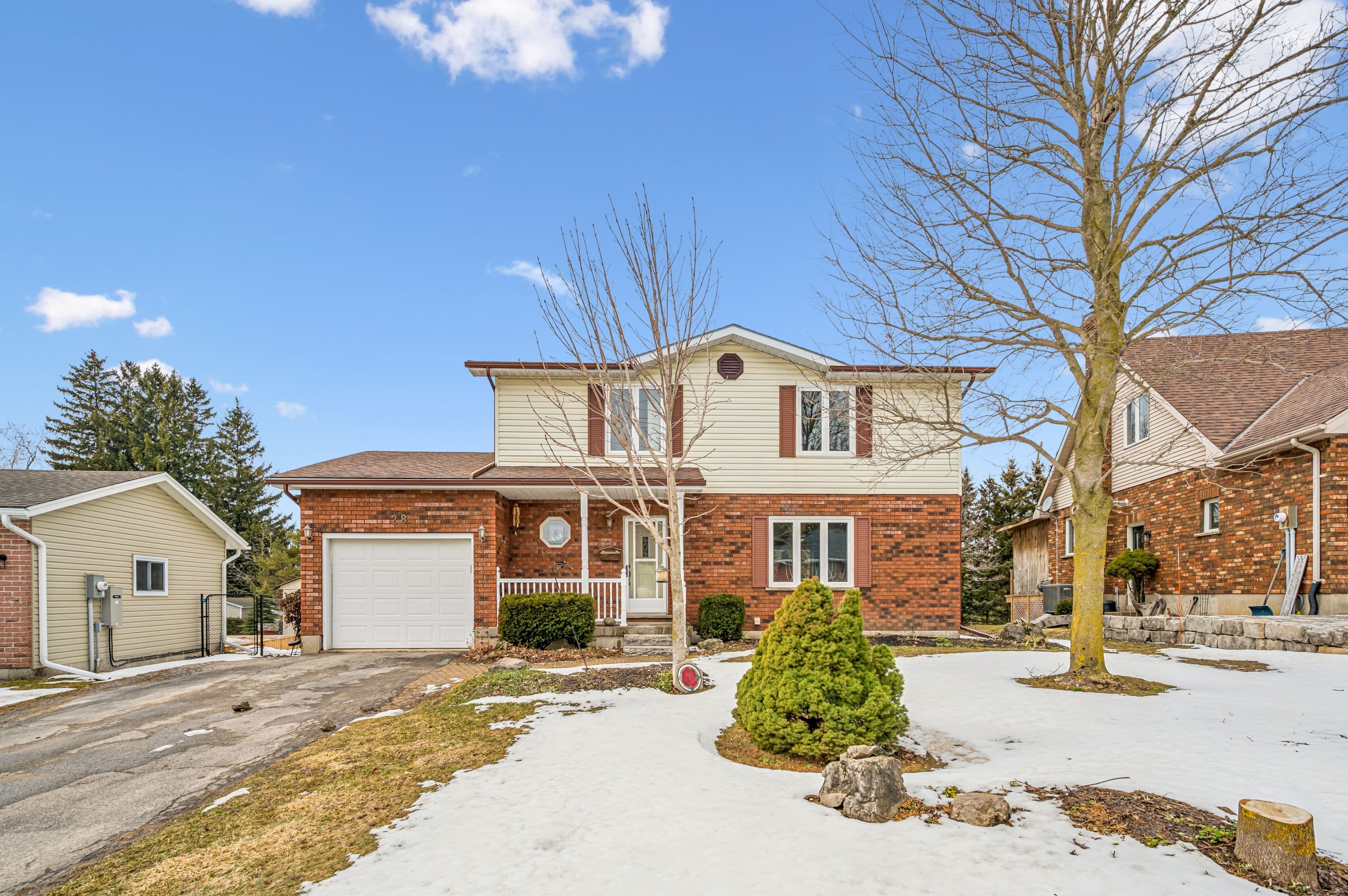 28 Edward Street, Mapleton, ON N0G 1P0
