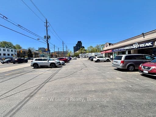 422 Wilson Avenue, Toronto W05, ON M3H 1S9